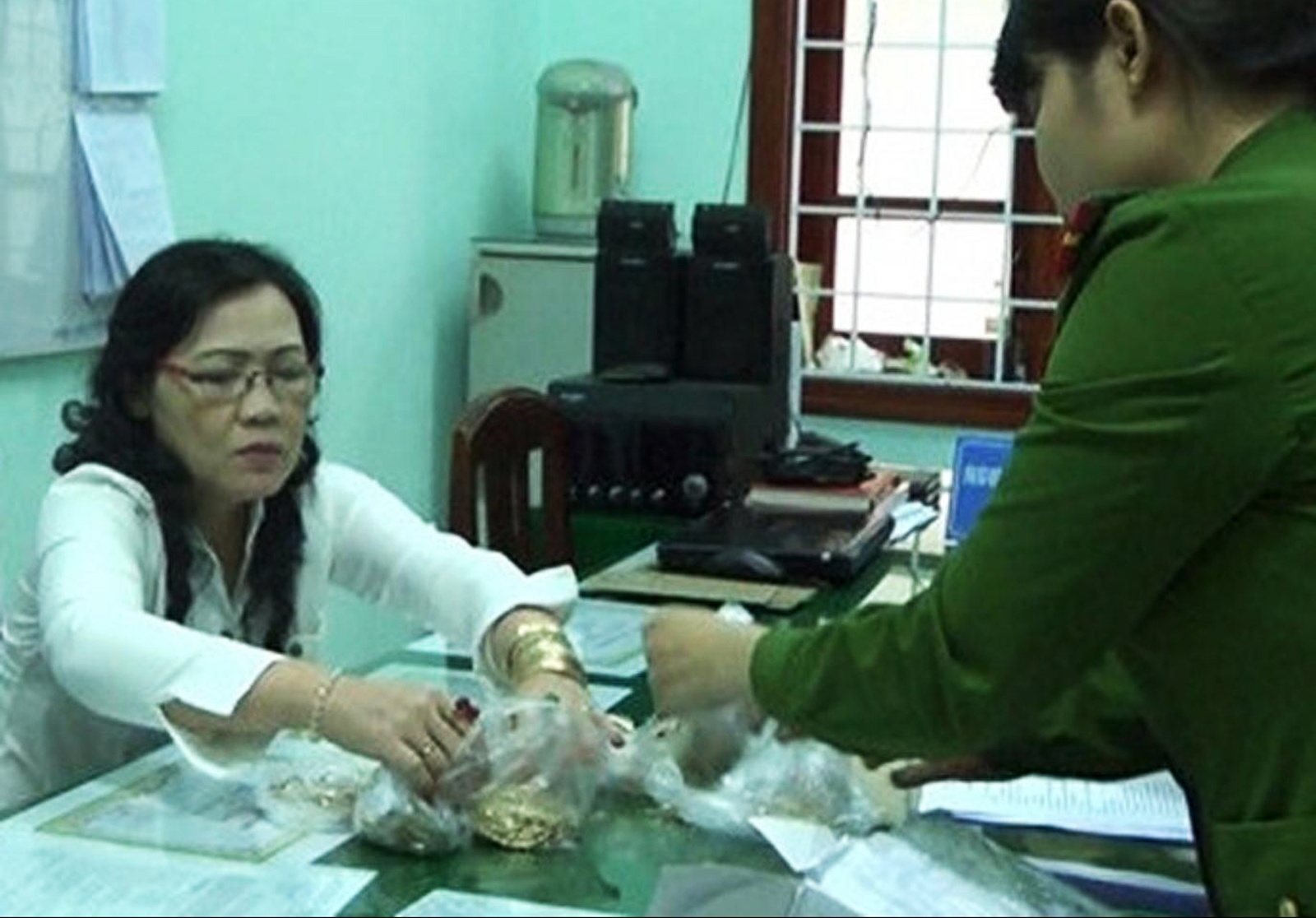 Trộm 100 lượng vàng ở Bình Định  ảnh 3 Trom 100 luong vang o Binh Dinh anh 3