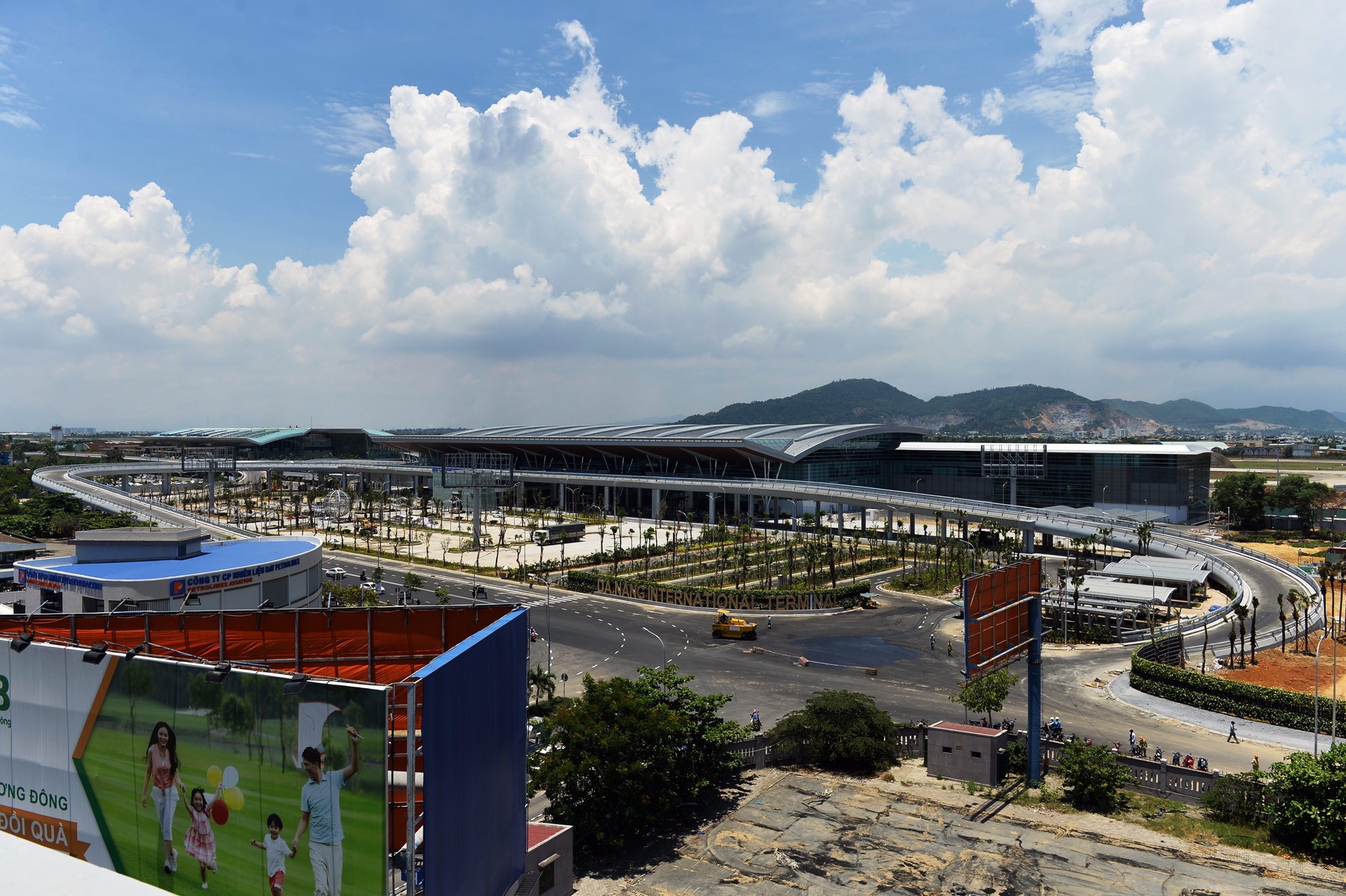 Khach san 6 sao, ben du thuyen o Da Nang gap rut hoan thanh don APEC hinh anh