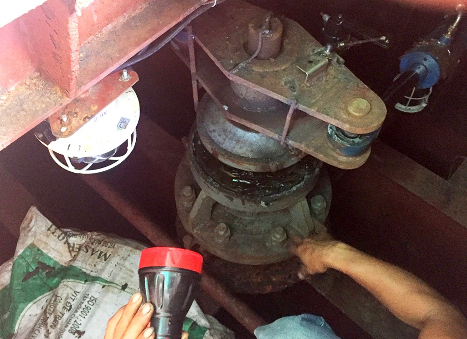 Tau vo thep hang chuc ty dong nam bo anh 11