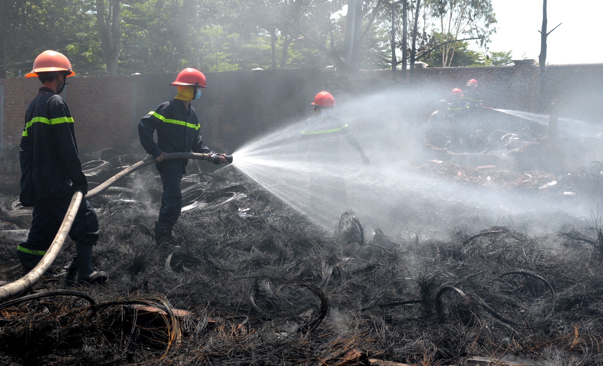 Hoa hoan o xuong tai che lop xe anh 6