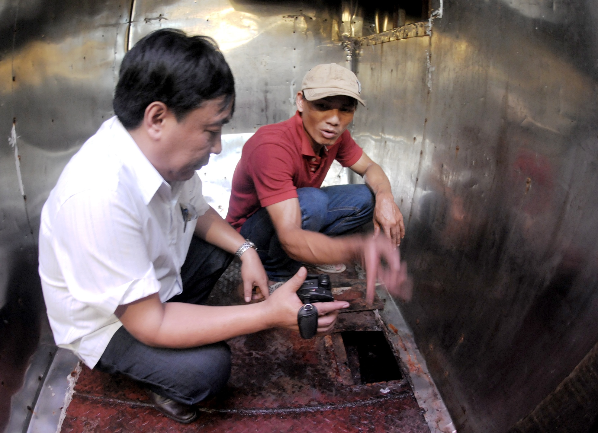 Ngu dan ta hoa vi tau vo thep dom anh 8