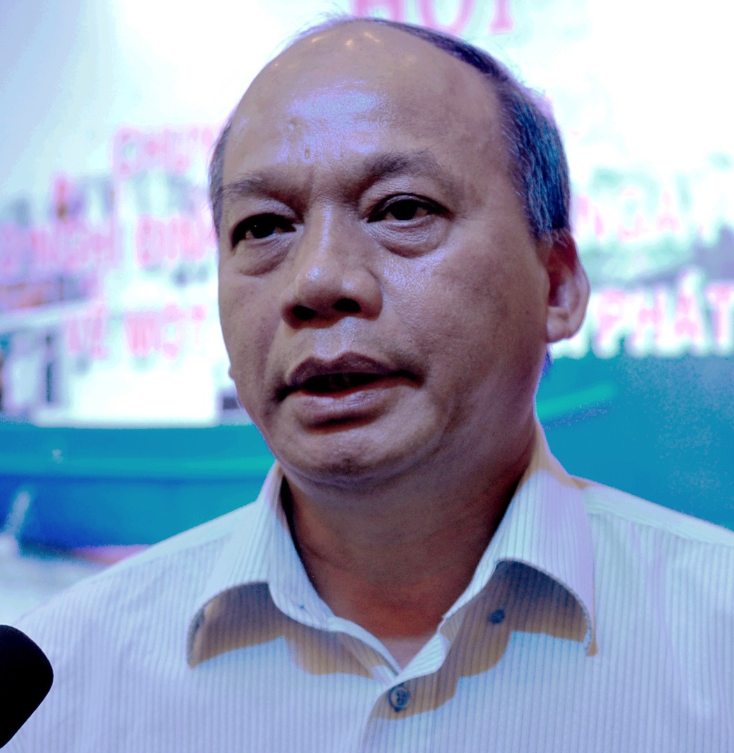 Tàu vỏ thép Bình Định nằm bờ ảnh 2 Tau vo thep Binh Dinh nam bo anh 2