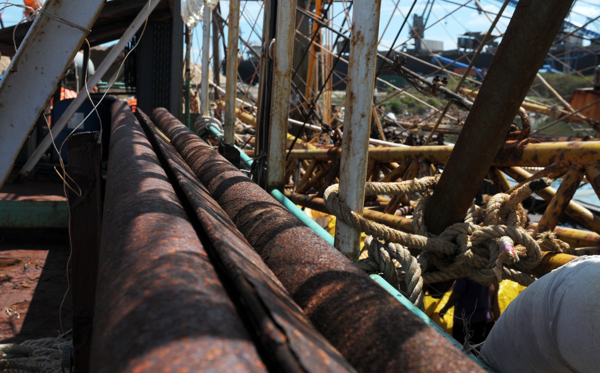 Tàu thép Bình Định chục tỷ nằm bờ ảnh 3 Tau thep Binh Dinh chuc ty nam bo anh 3