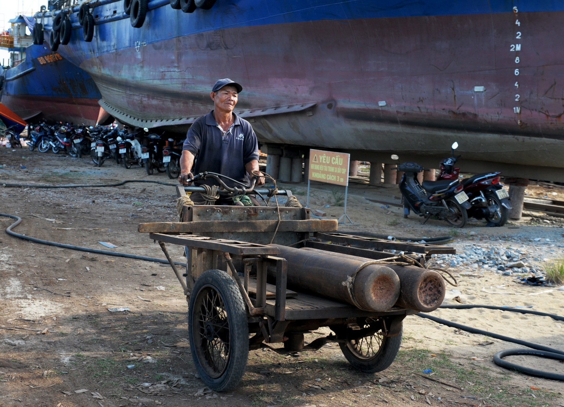 Tau thep Binh Dinh nam bo anh 11