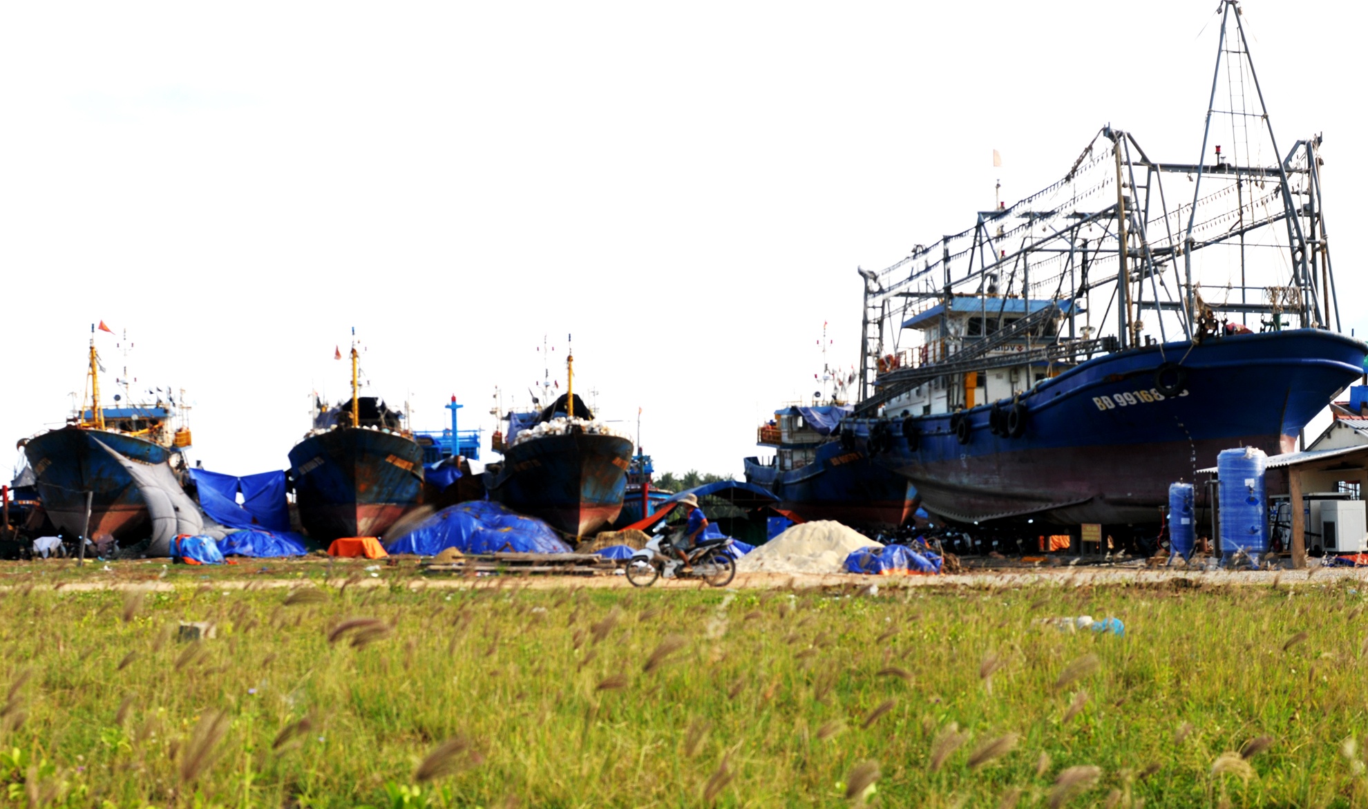 Tau thep Binh Dinh nam bo anh 1