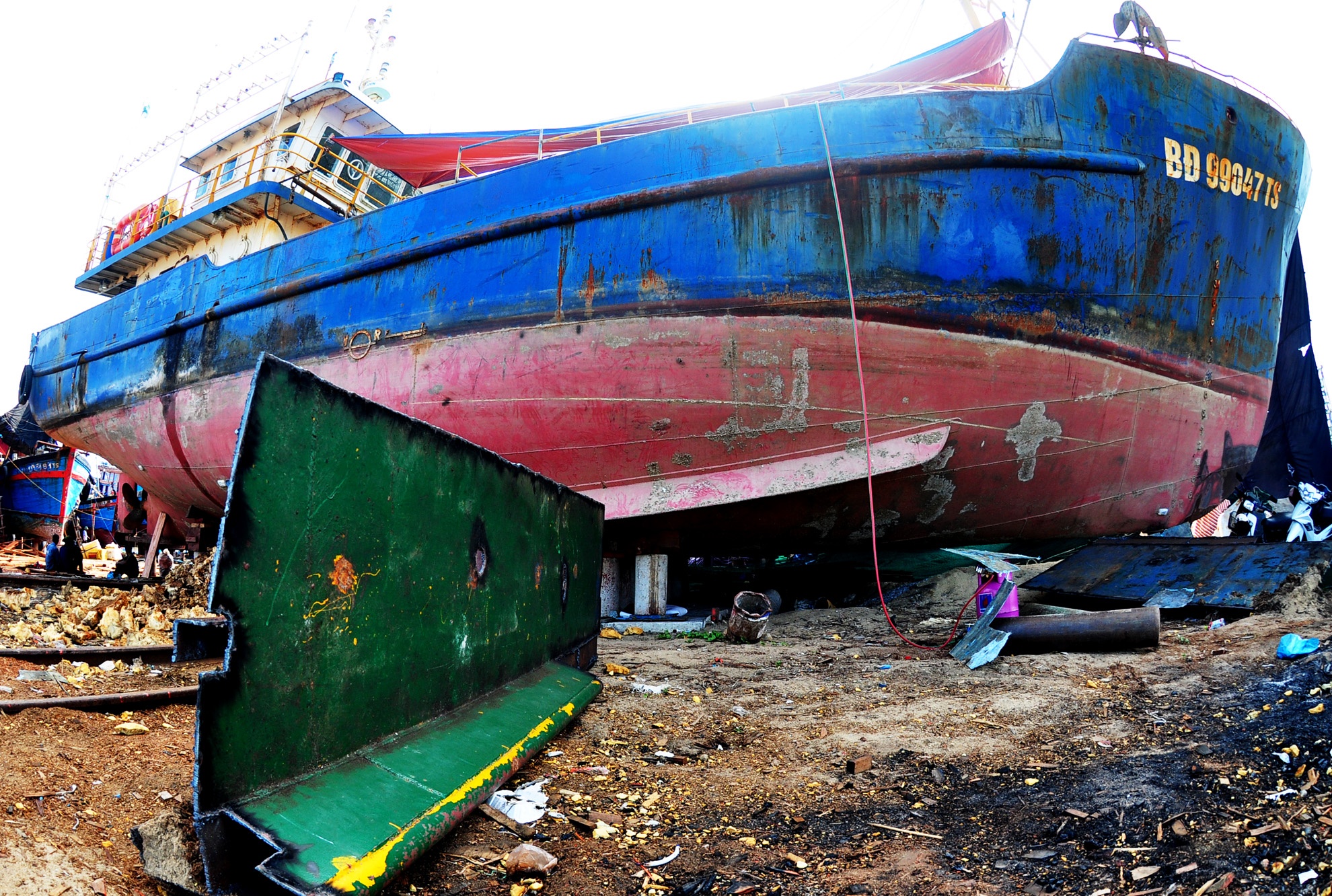 Tau thep Binh Dinh nam bo anh 7