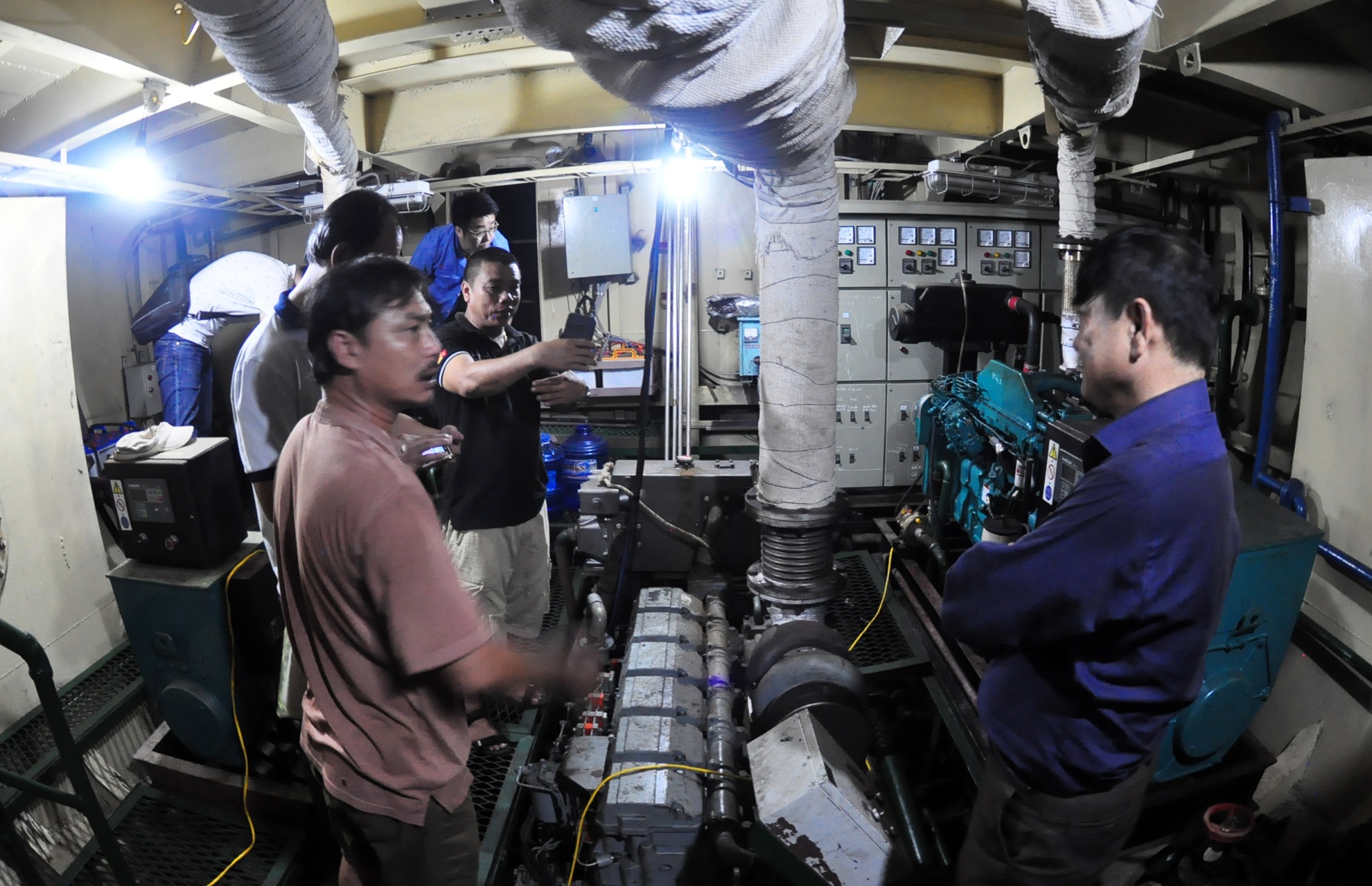 Tau thep chuc ty Binh Dinh nam bo anh 3