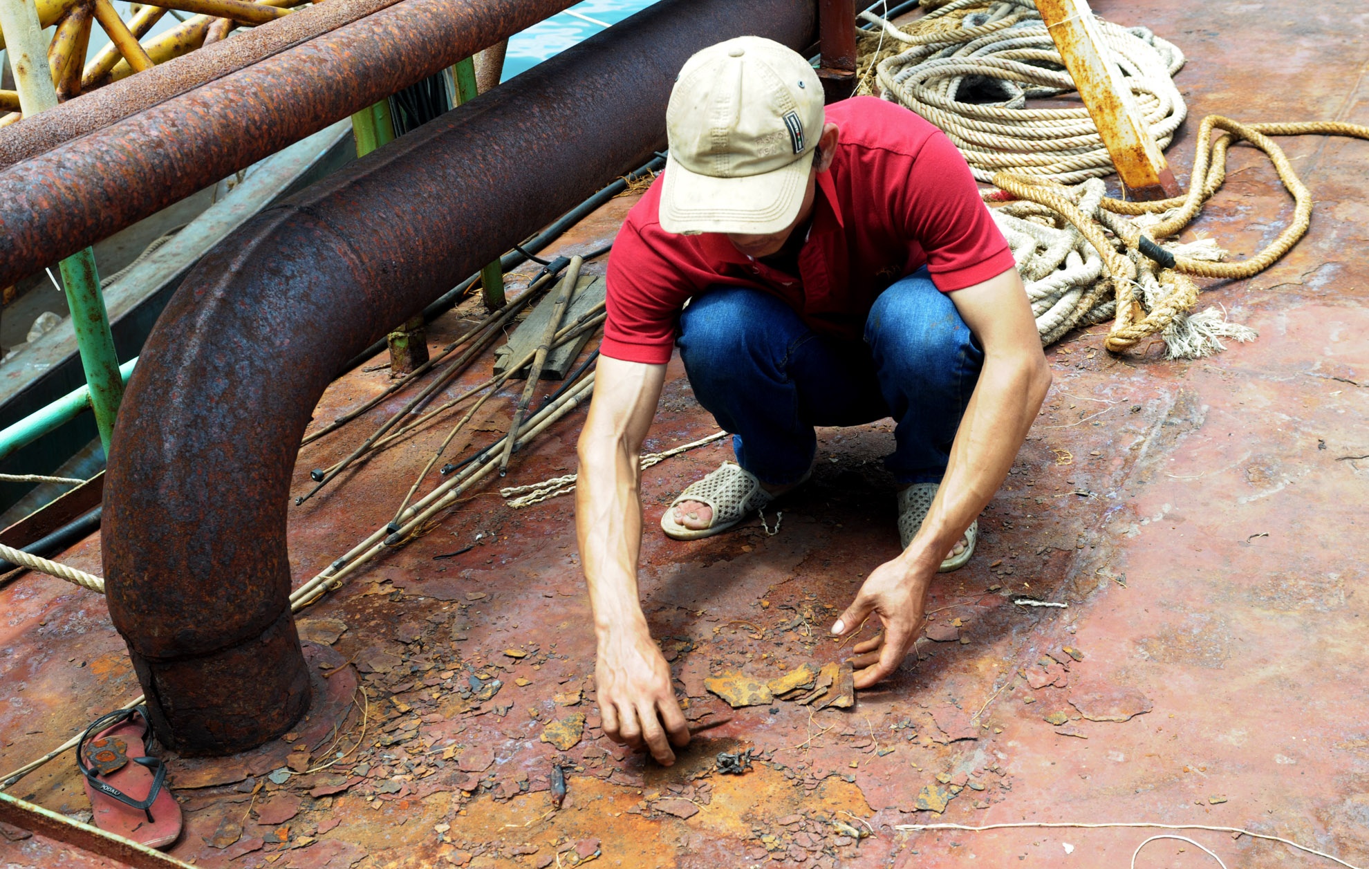 Tàu thép chục tỷ Bình Định nằm bờ  ảnh 1 Tau thep chuc ty Binh Dinh nam bo anh 1