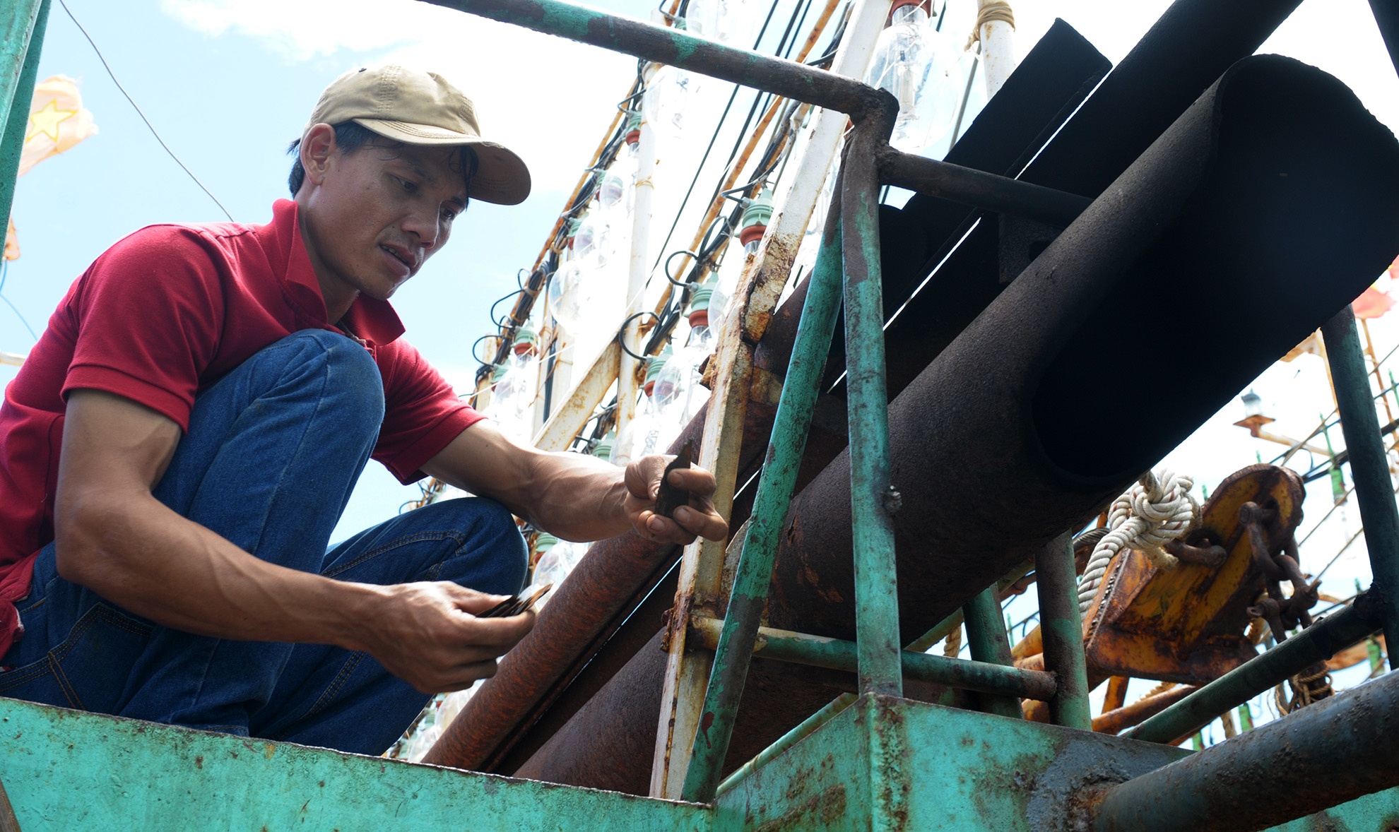 Tau thep chuc ty nam bo Binh Dinh anh 2