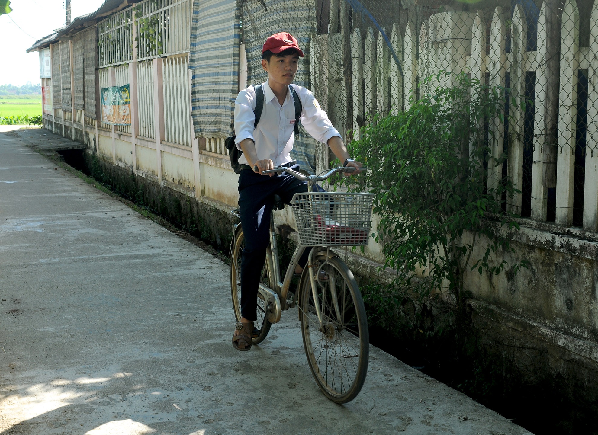 Cau be mo coi do thu khoa anh 1