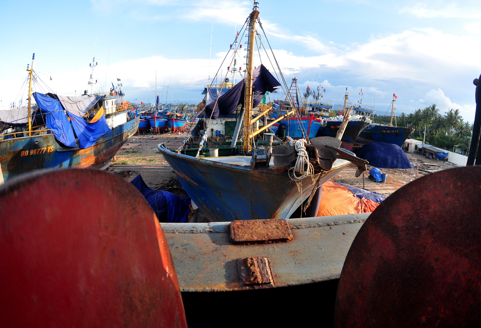 Ngu dan khon kho vi doanh nghiep cham sua tau thep hu hong nam bo hinh anh