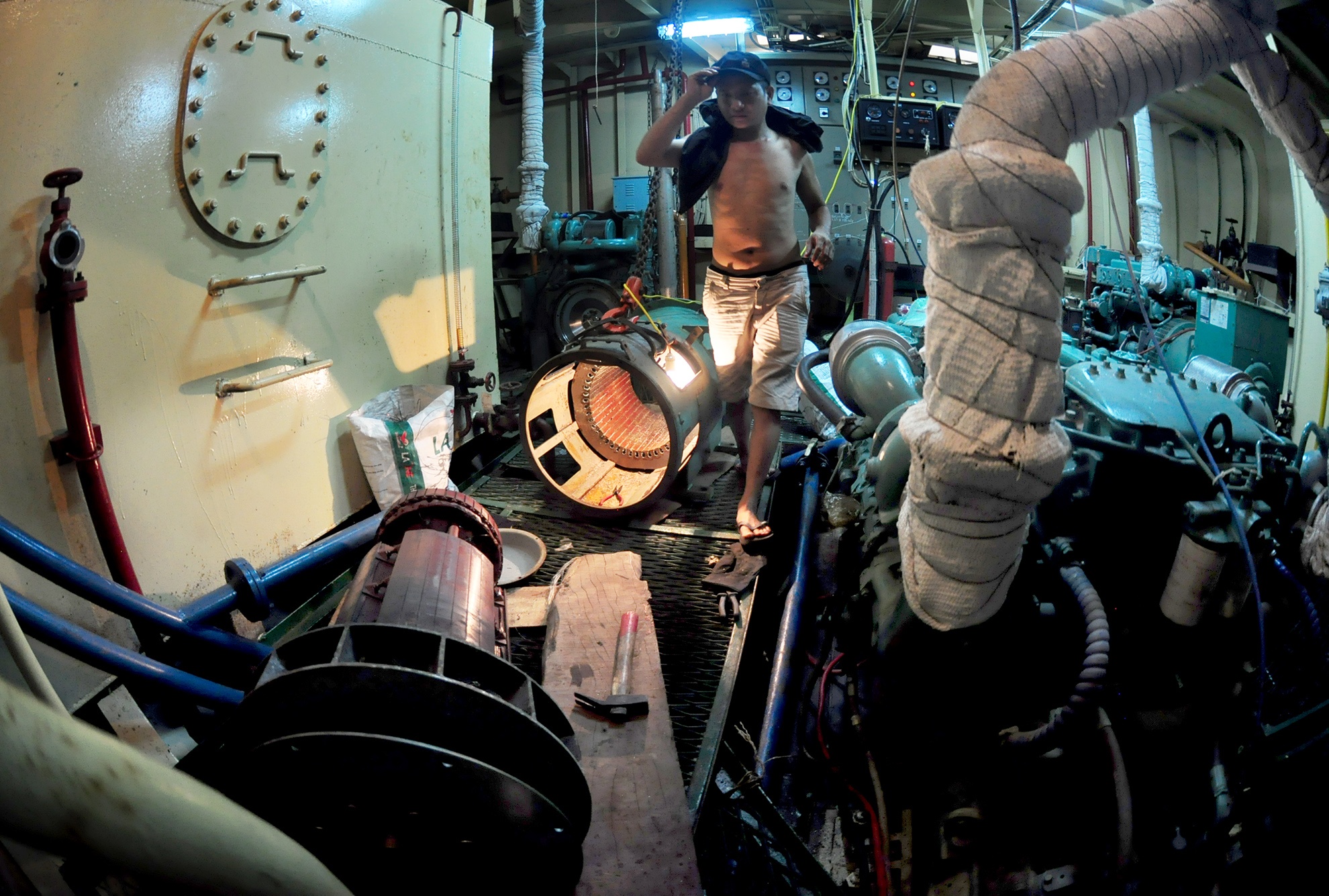 Tau thep Binh Dinh nam bo anh 7