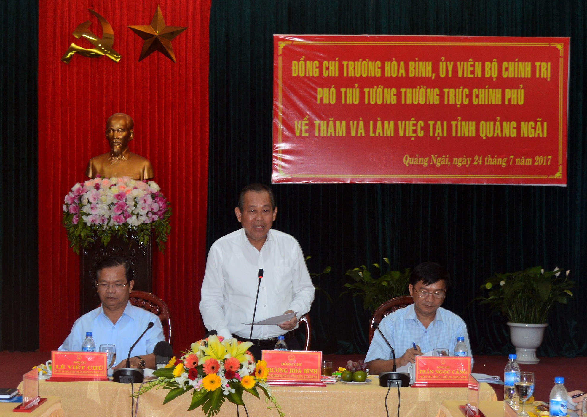 Pho thu tuong: 'Can hun duc y chi thoat ngheo cho hoc sinh vung cao' hinh anh