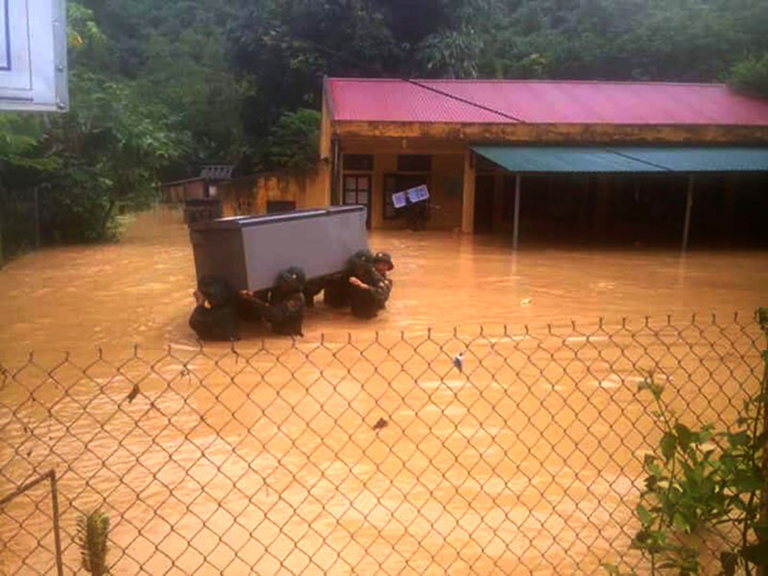 Lu lut o Dien Bien anh 5