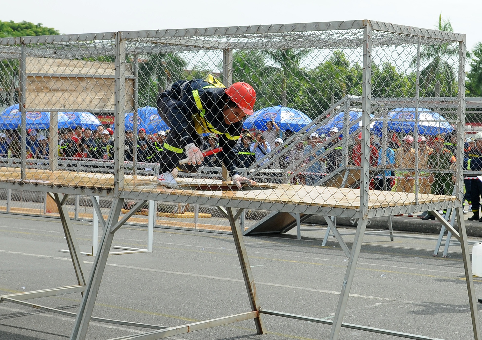 Diễn tập cứu hộ, cứu nạn Quảng Ngãi ảnh 9 Dien tap cuu ho, cuu nan Quang Ngai anh 9