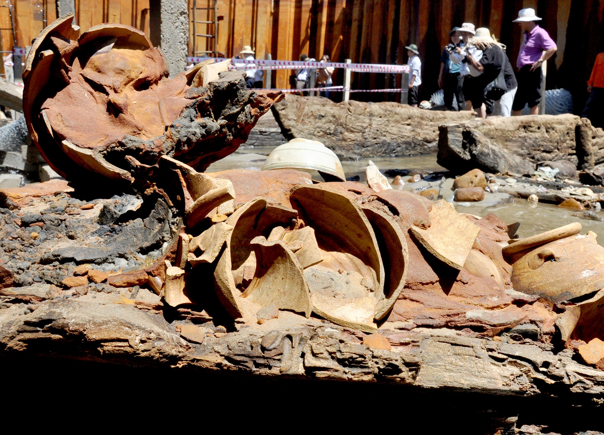 Bi an nghia dia tau co o vung bien Quang Ngai anh 8