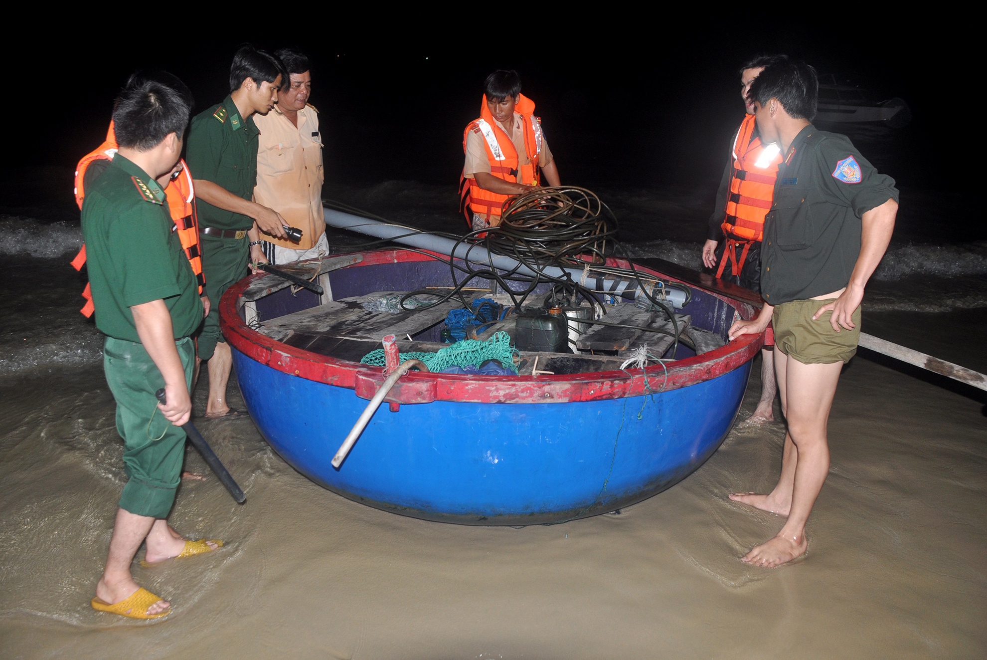 Bi an nghia dia tau co o vung bien Quang Ngai anh 3