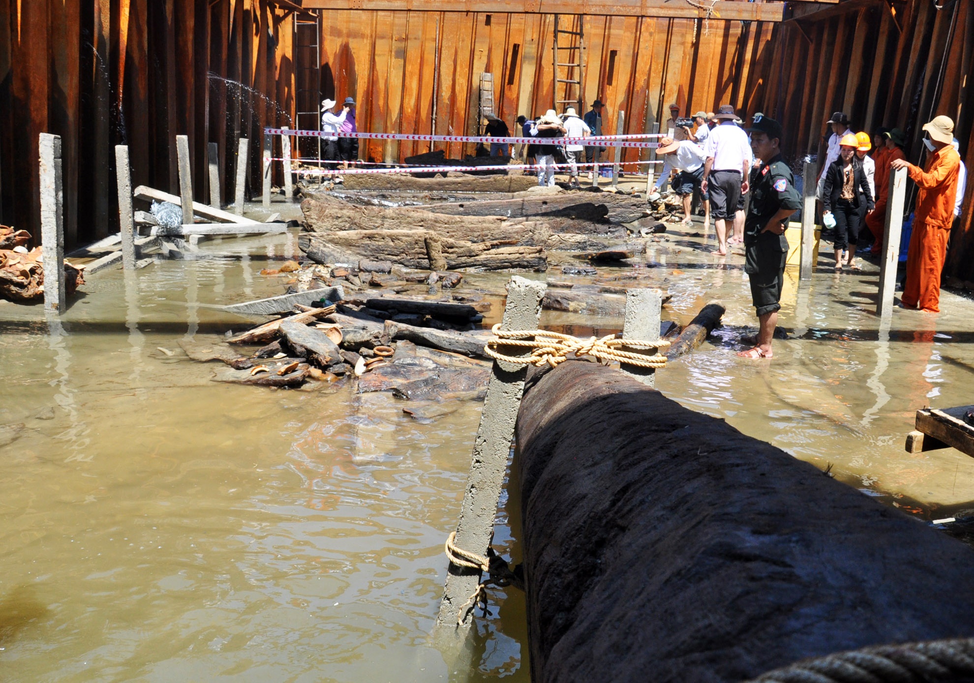 Pho Thu tuong yeu cau bao ve tau co dam anh 1