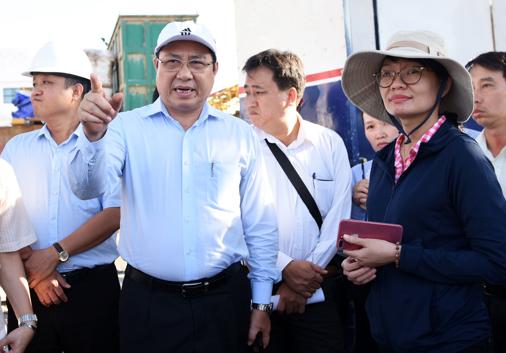 Chu tich Da Nang: 'Chinh trang phuc vu APEC phai giu hon do thi bien' hinh anh