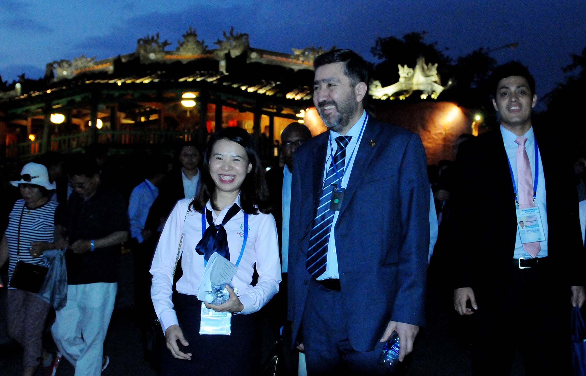 Dai bieu du Hoi nghi Bo truong Tai chinh tham quan pho co Hoi An anh 14