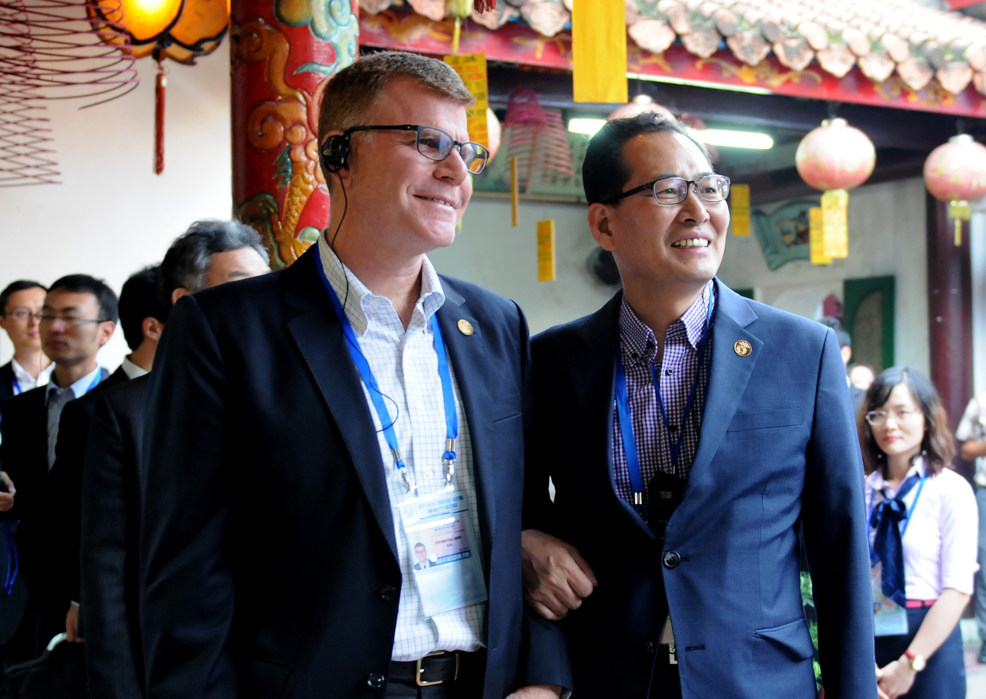 Dai bieu du Hoi nghi Bo truong Tai chinh tham quan pho co Hoi An anh 7