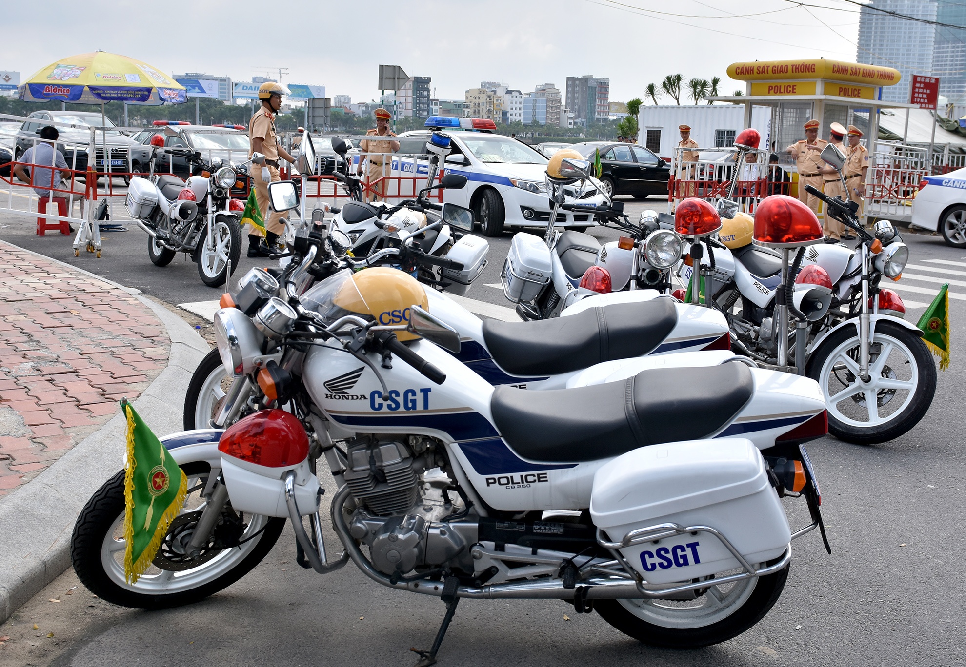 Dan xe sang hoi tu ve Da Nang phuc vu APEC anh 7