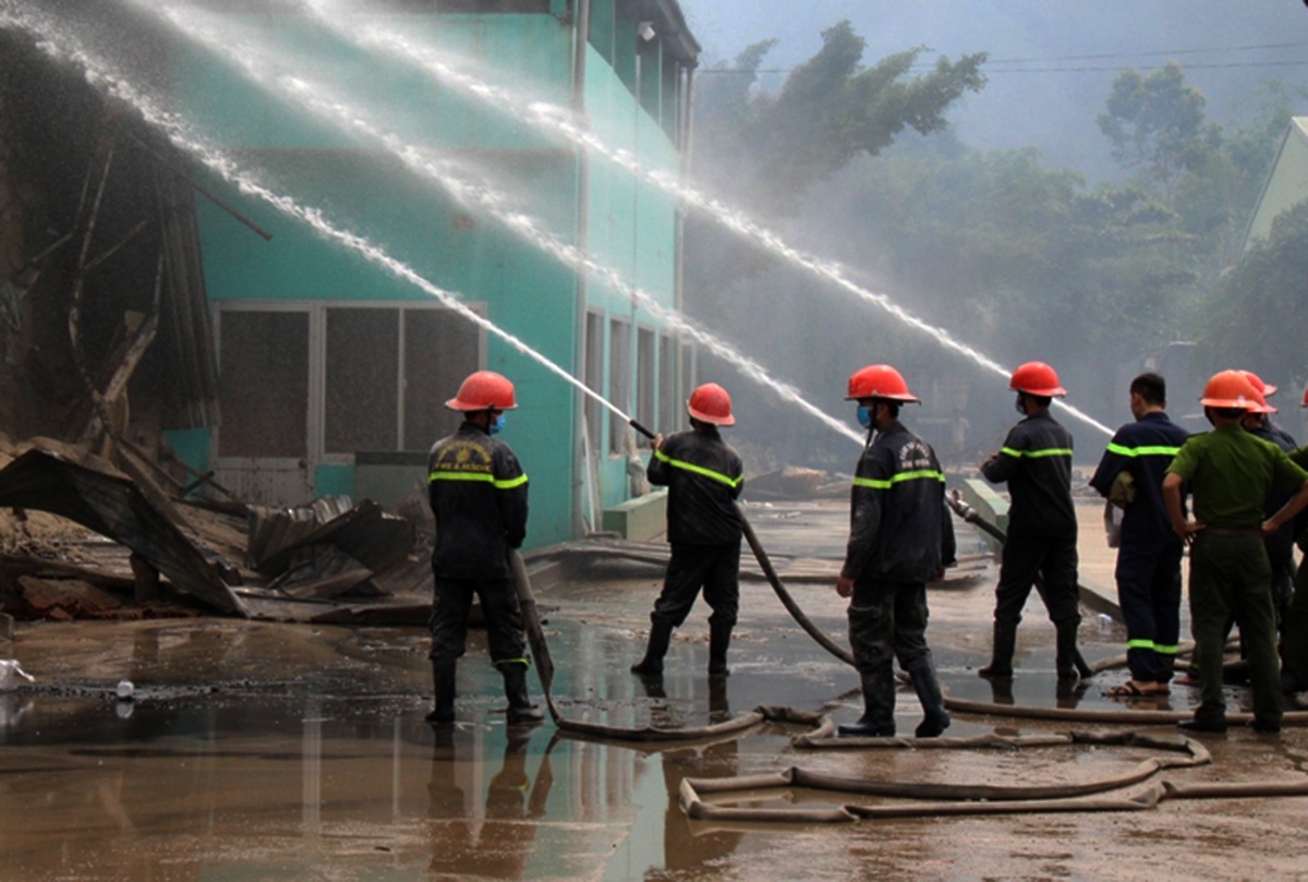 Cháy kho chứa nông sản ở Bình Định ảnh 1 Chay kho chua nong san o Binh Dinh anh 1