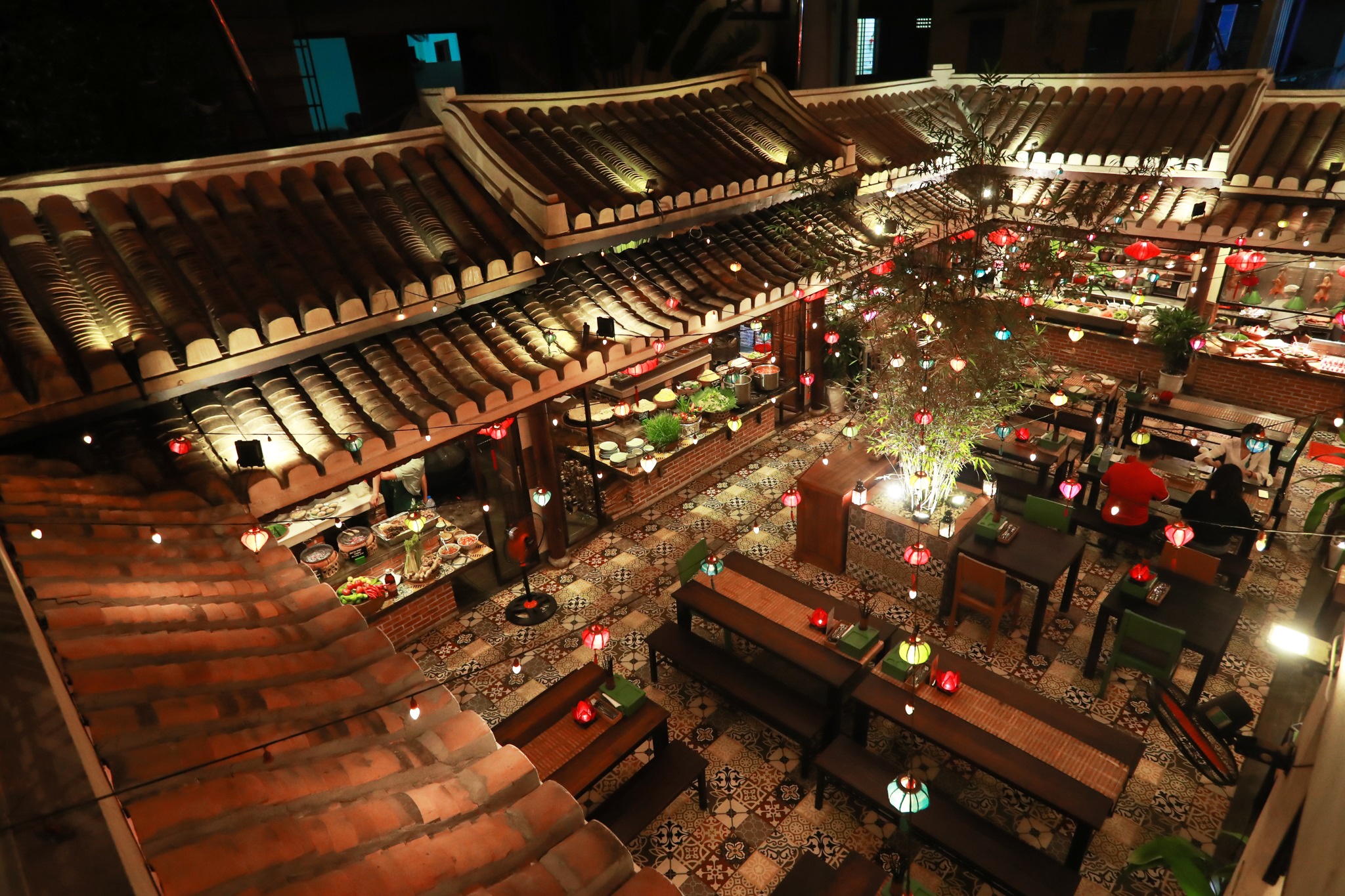 Pho co Hoi An toa sang chao don du khach ben them APEC anh 12