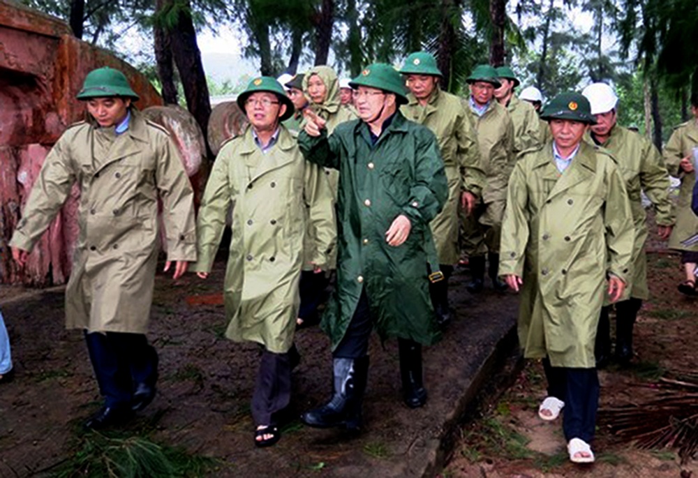 Bão số 12 Damrey ảnh 2 Bao so 12 Damrey anh 2