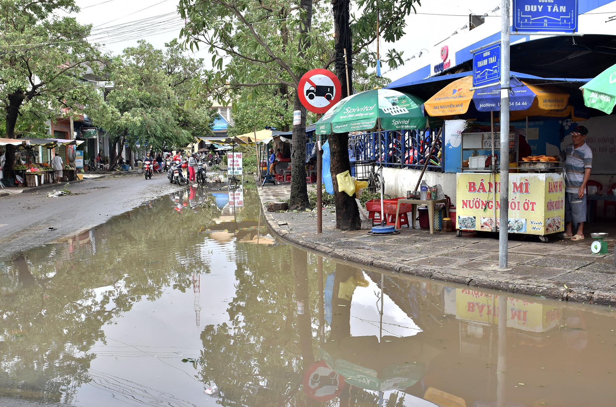 Hang tram tieu thuong Phu Yen doi cho anh 2