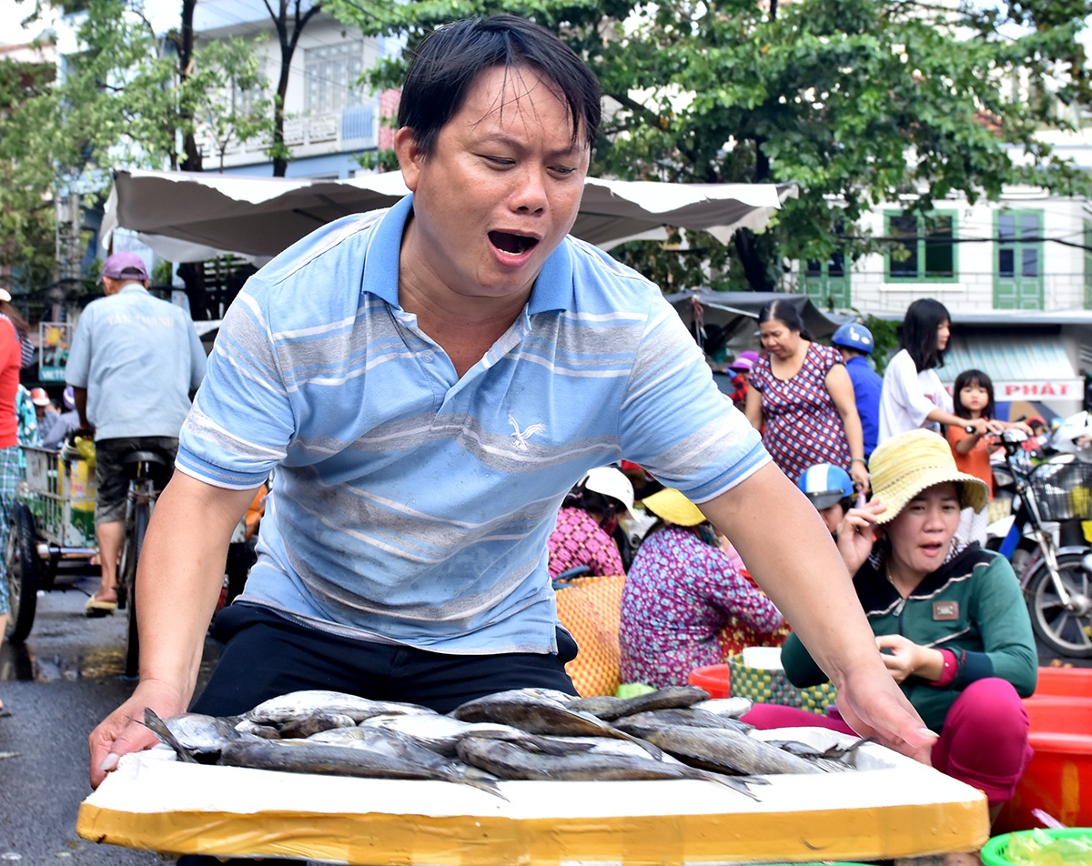 Hau bao so 12, hang tram tieu thuong Phu Yen hop cho giua duong pho hinh anh