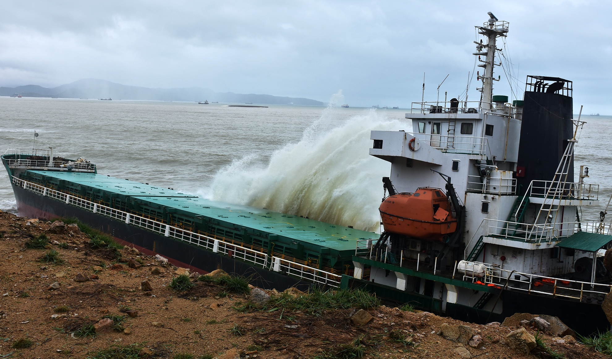 Bo truong Tran Hong Ha: 'Cap bach ung pho su co tau chim' hinh anh