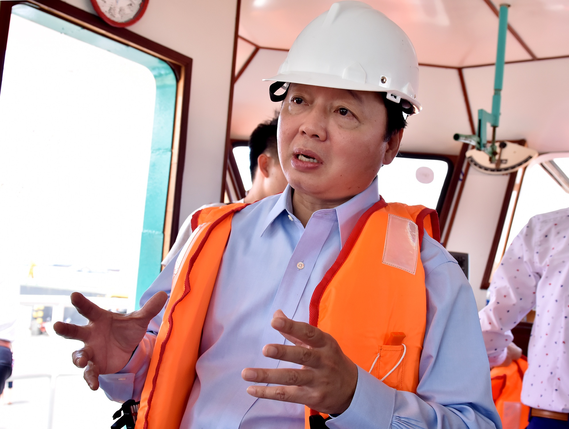 Bo truong Tran Hong Ha: Cam nhan chim bun, cat xuong khu bao ton bien hinh anh