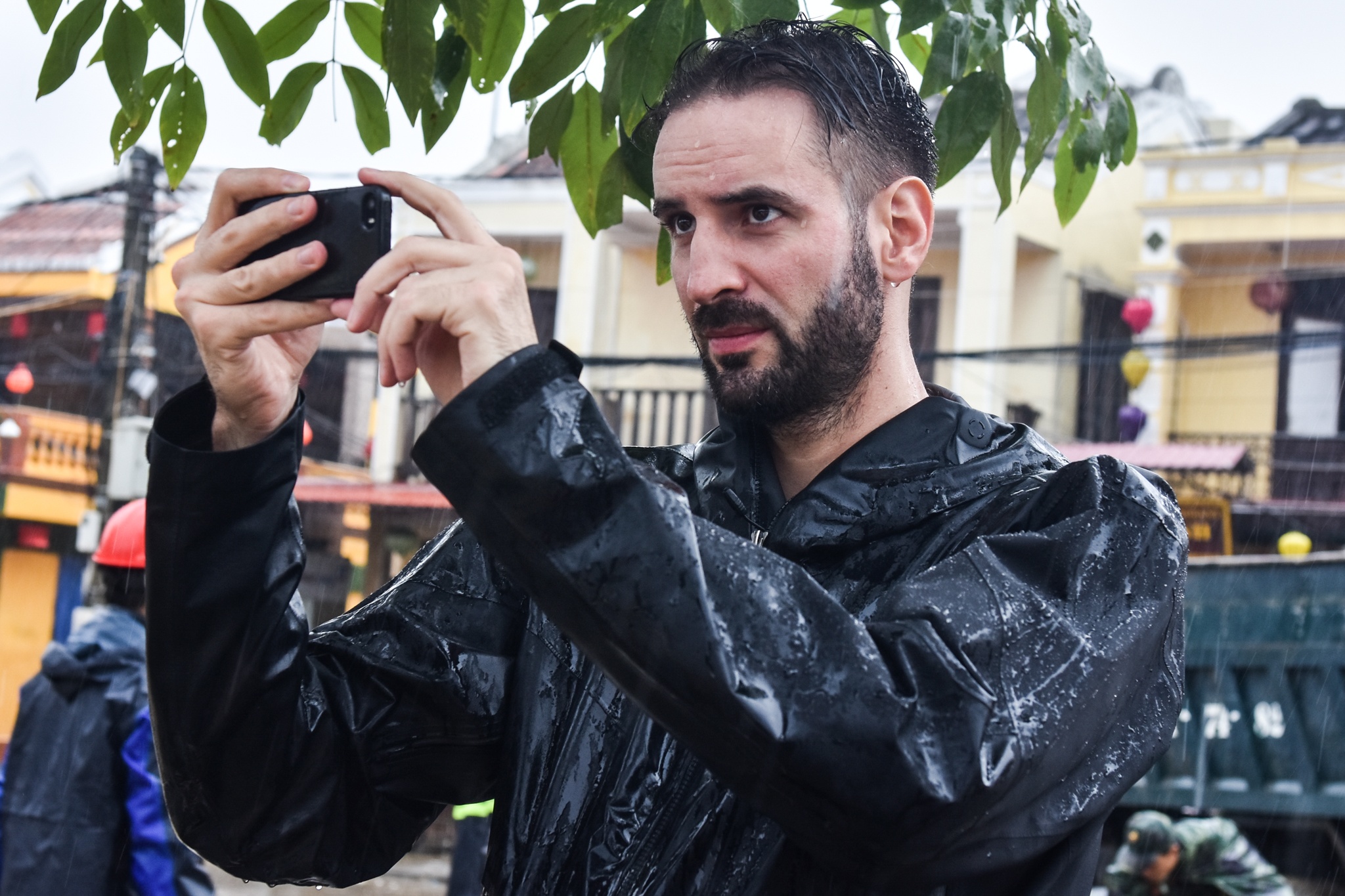 Canh sat chua chay don bun sau lu phuc vu APEC anh 9