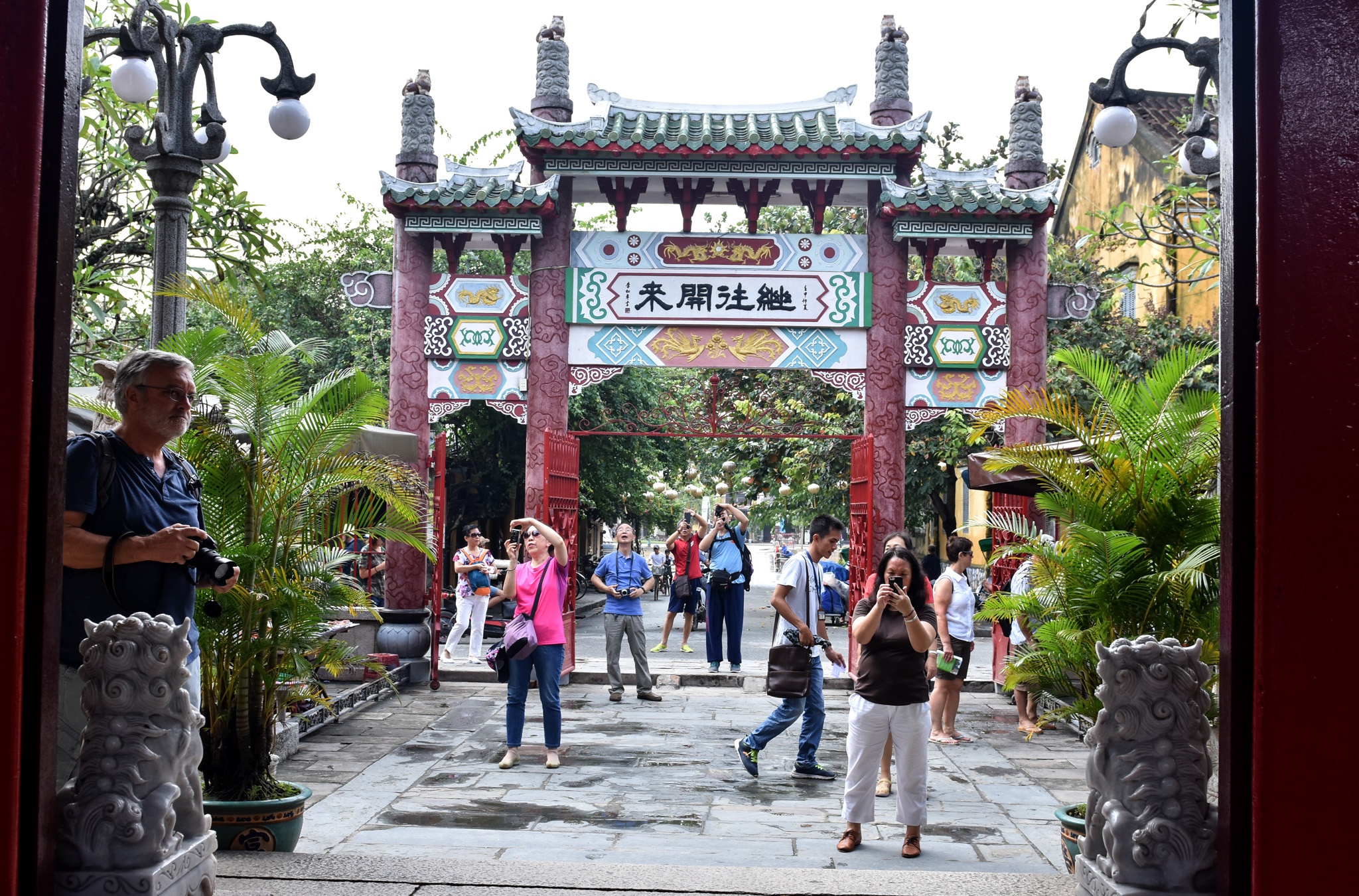 Hoi quan Quang Dong o pho co Hoi An anh 5