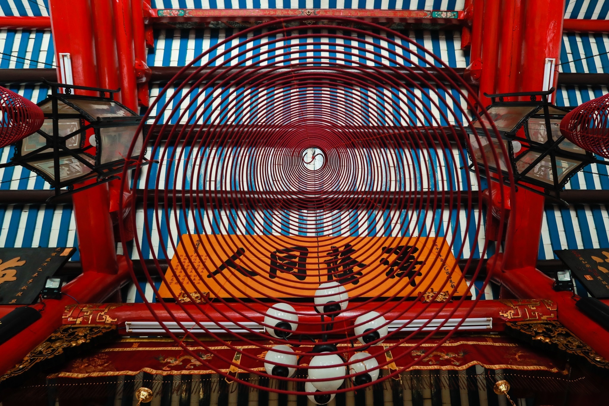 Hoi quan Quang Dong o pho co Hoi An anh 8