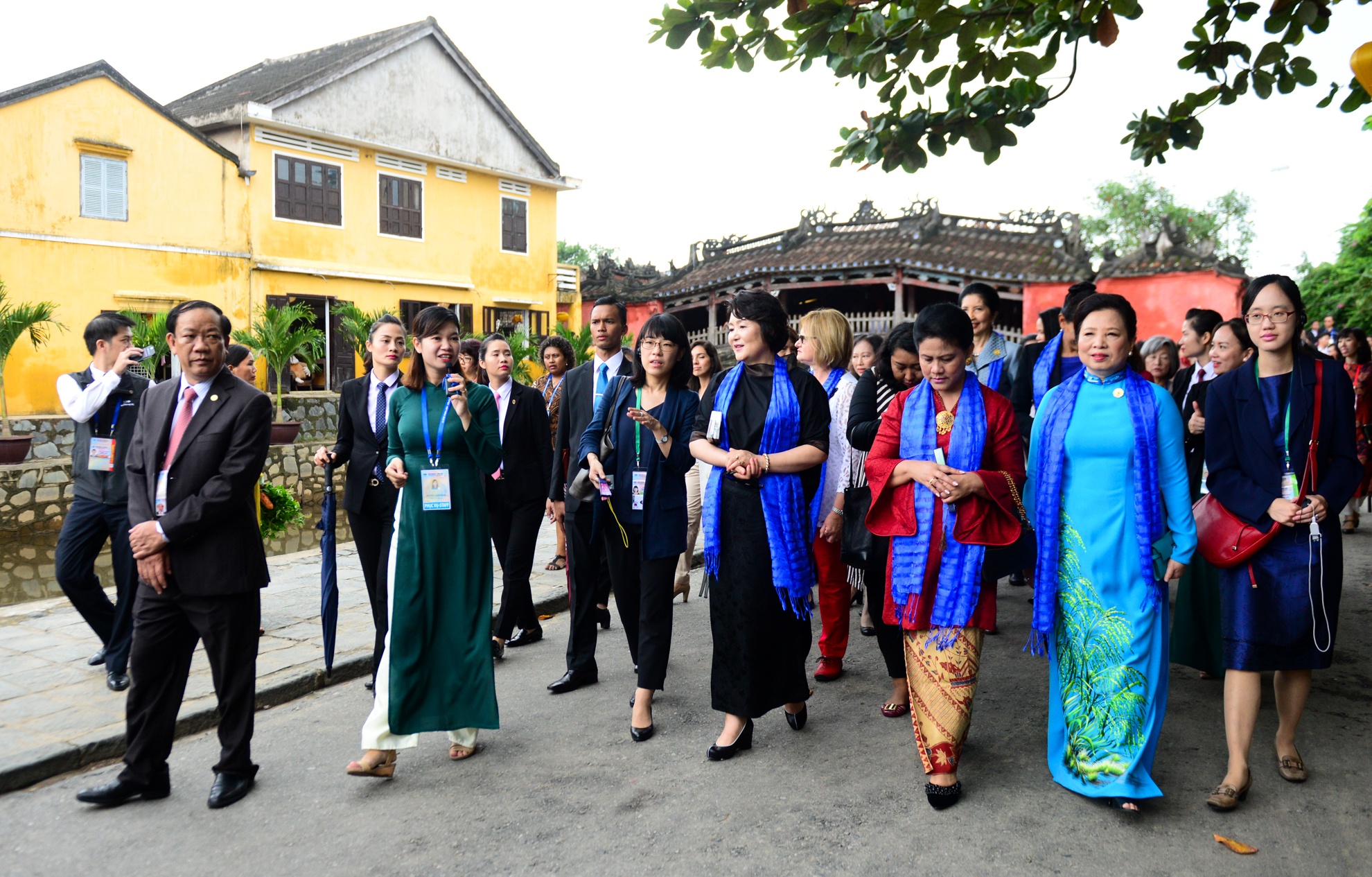 Phu nhan tham pho co Hoi An anh 1