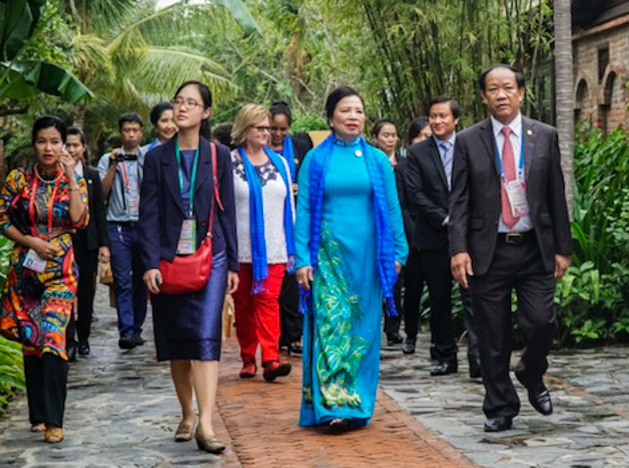 Phu nhan tham pho co Hoi An anh 13