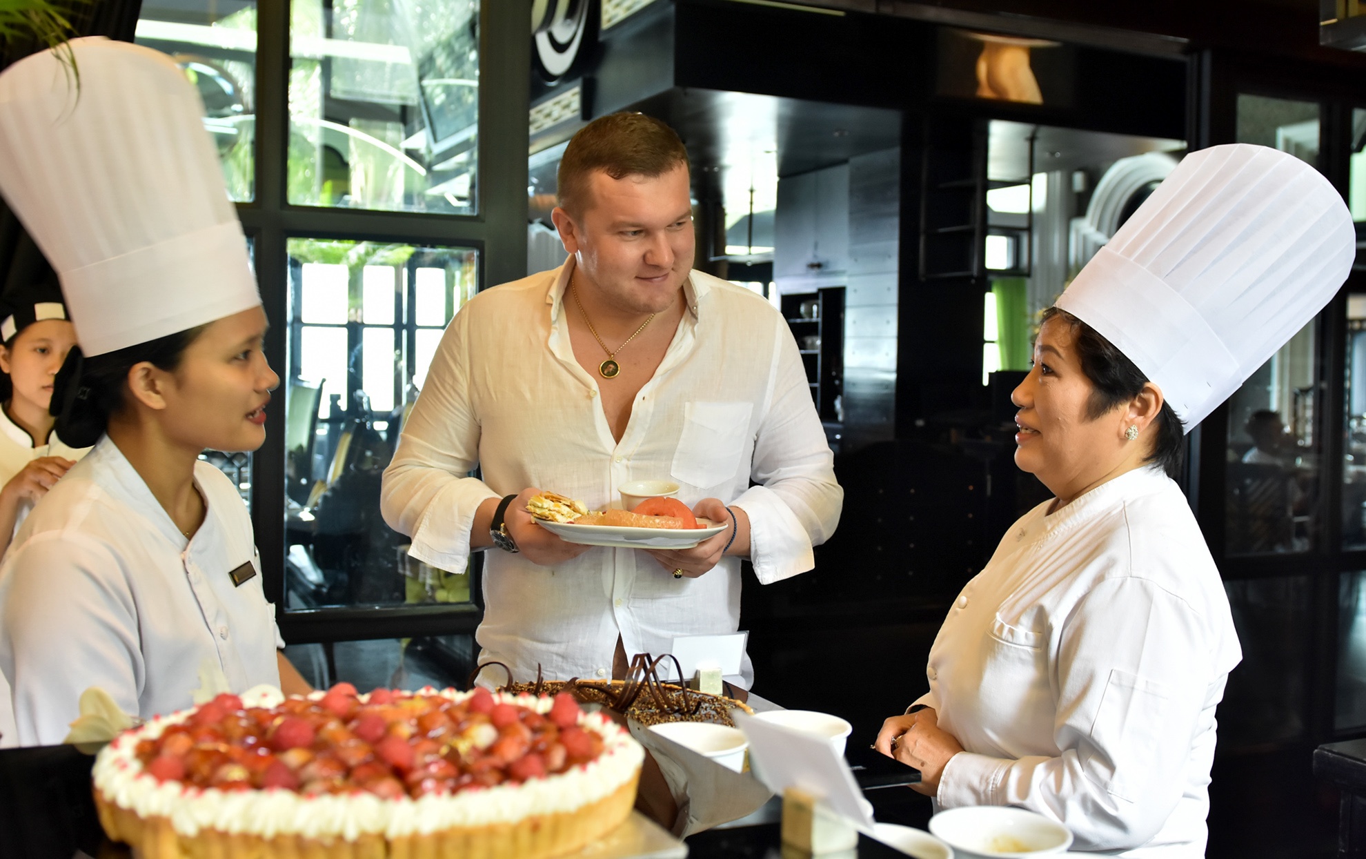 Ba me con cung vao bep phuc vu lanh dao cap cao APEC anh 9