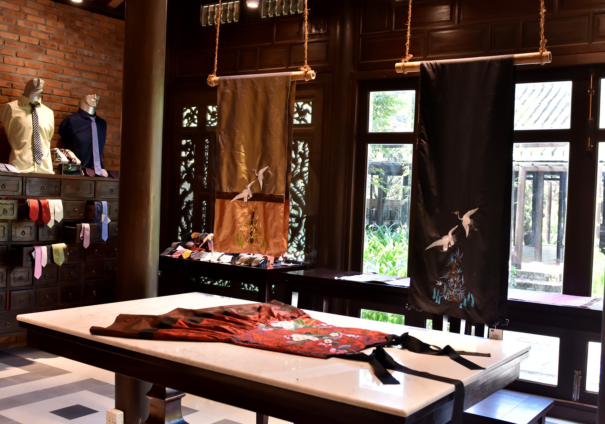 Hon 5.000 ty dong tai hien 'Dong song lua' o Quang Nam anh 1