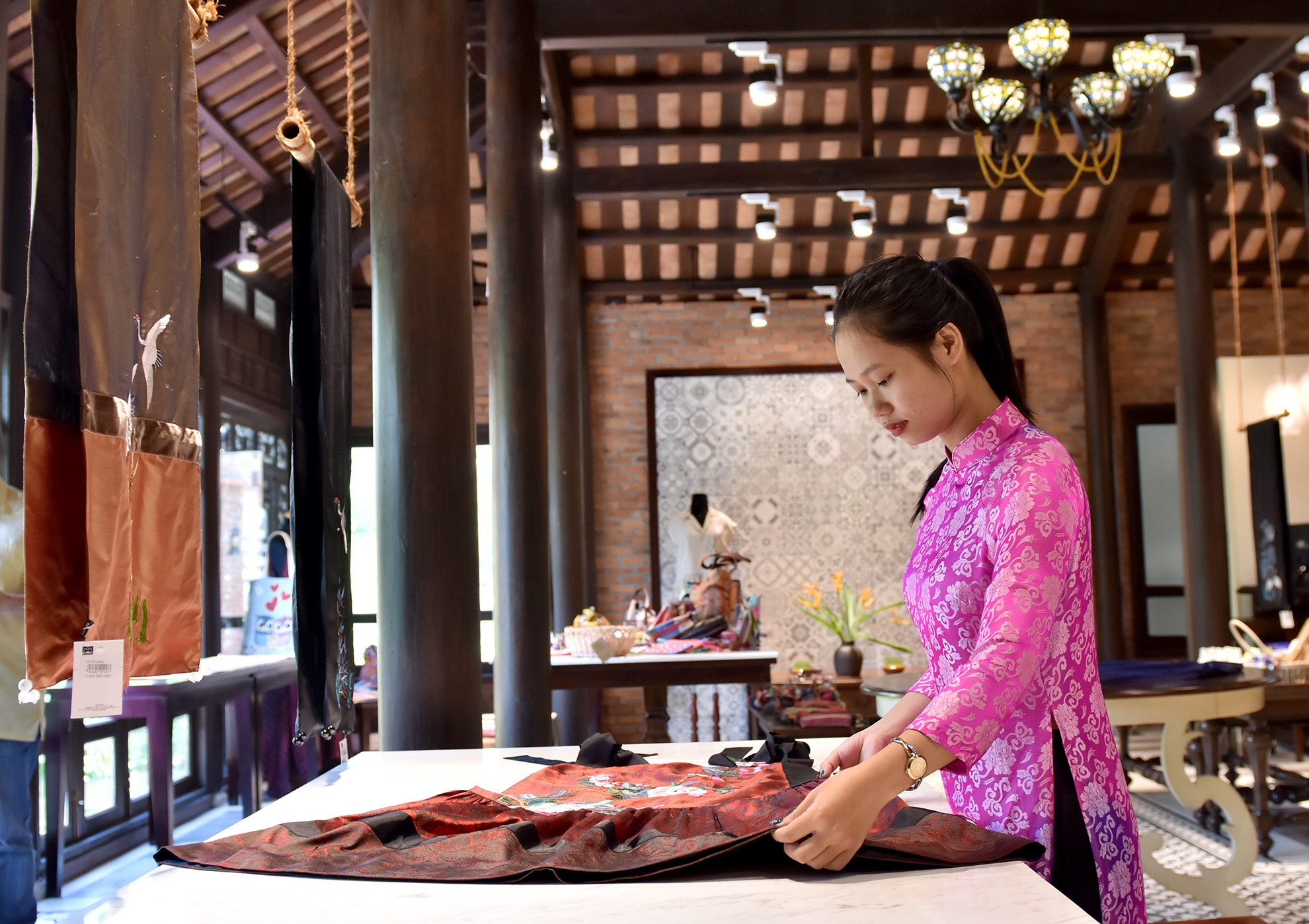 Tai hien 'Dong song lua' hon 5.000 ty dong o Quang Nam hinh anh