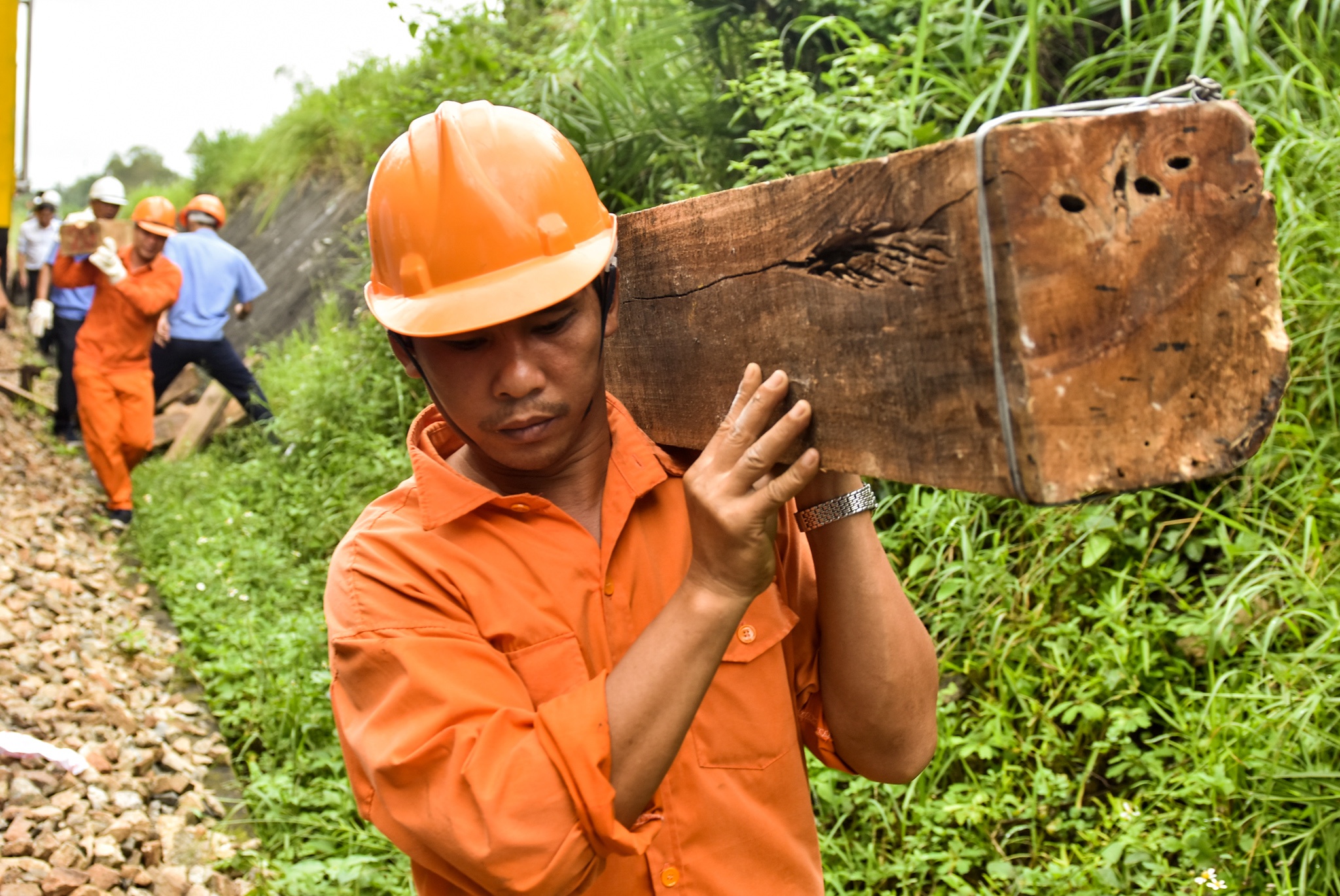 Duong sat Bac-Nam te liet anh 9