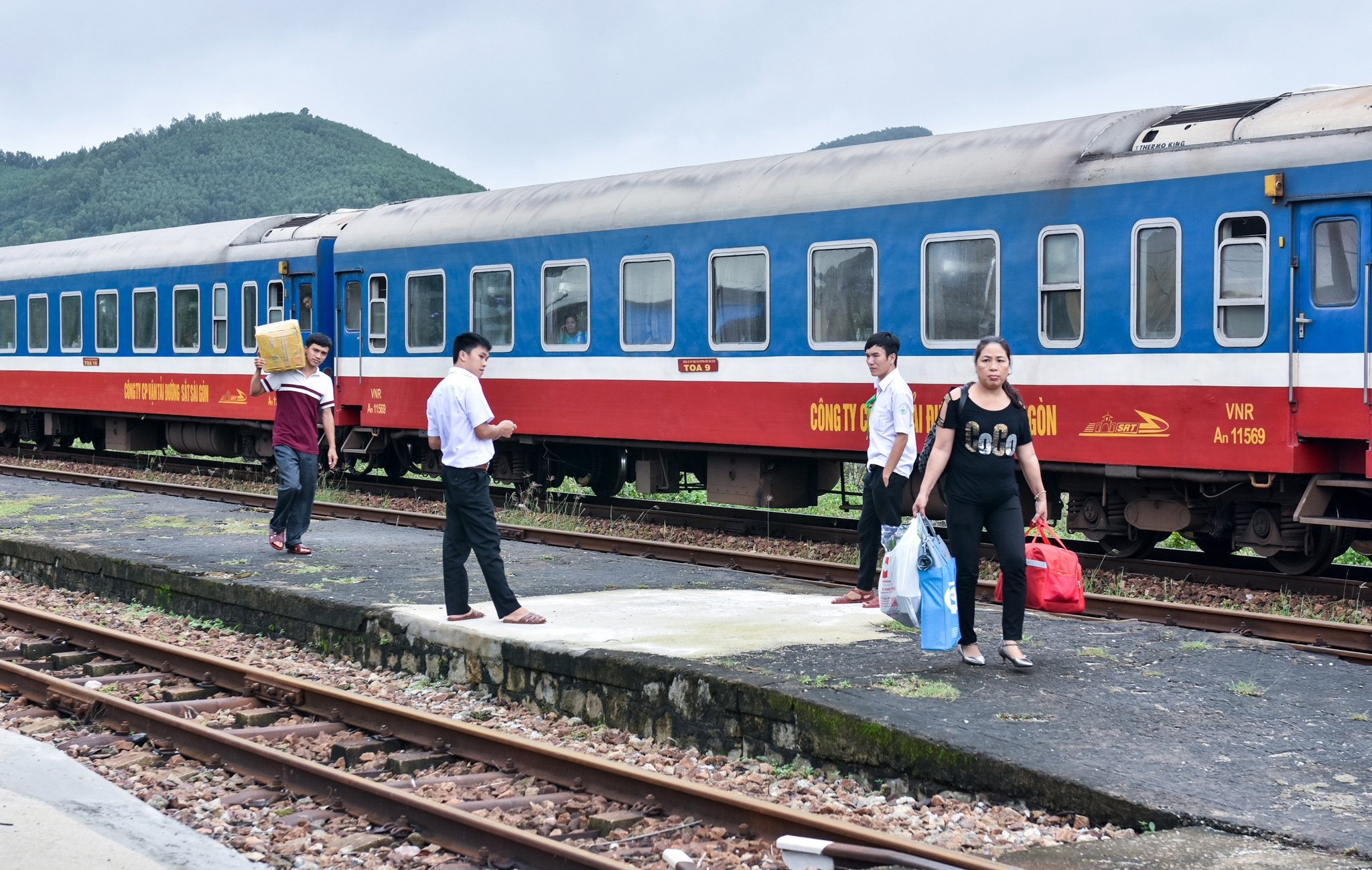 Duong sat Bac-Nam te liet anh 10