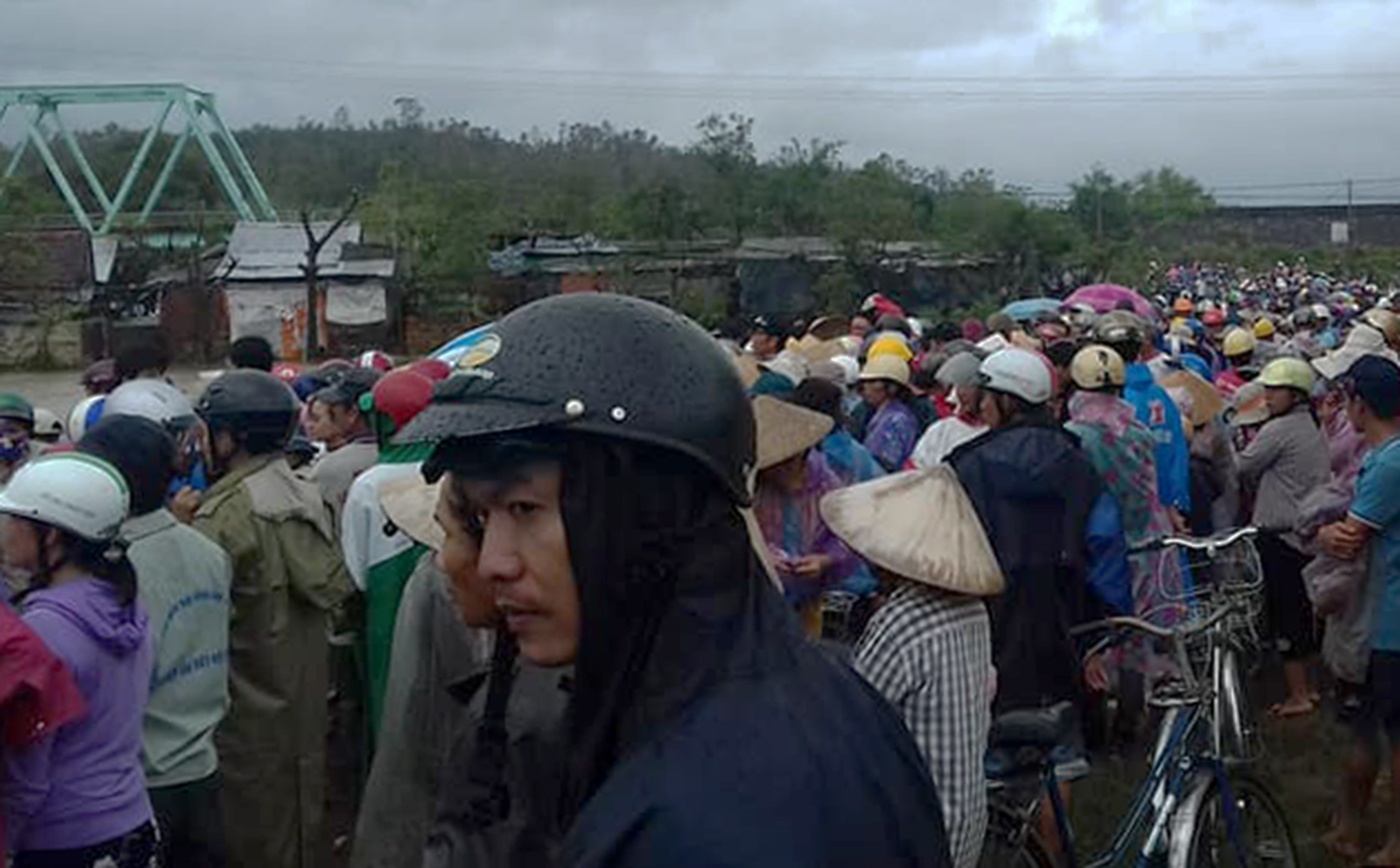 Tim thay hai nguoi bi lu cuon o mien Trung hinh anh