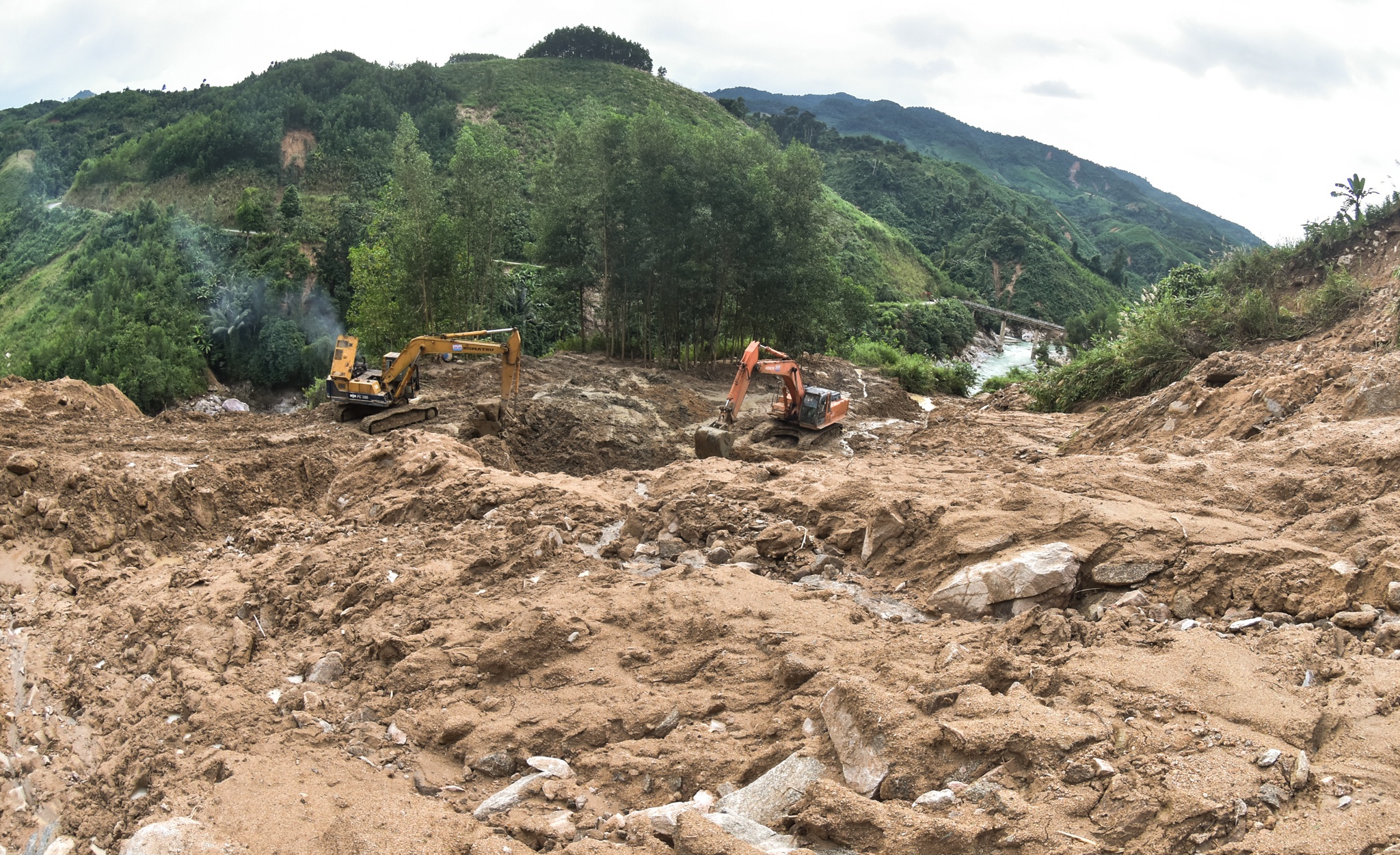 Hang loat 'ho tu than' o vung cao Quang Ngai anh 12