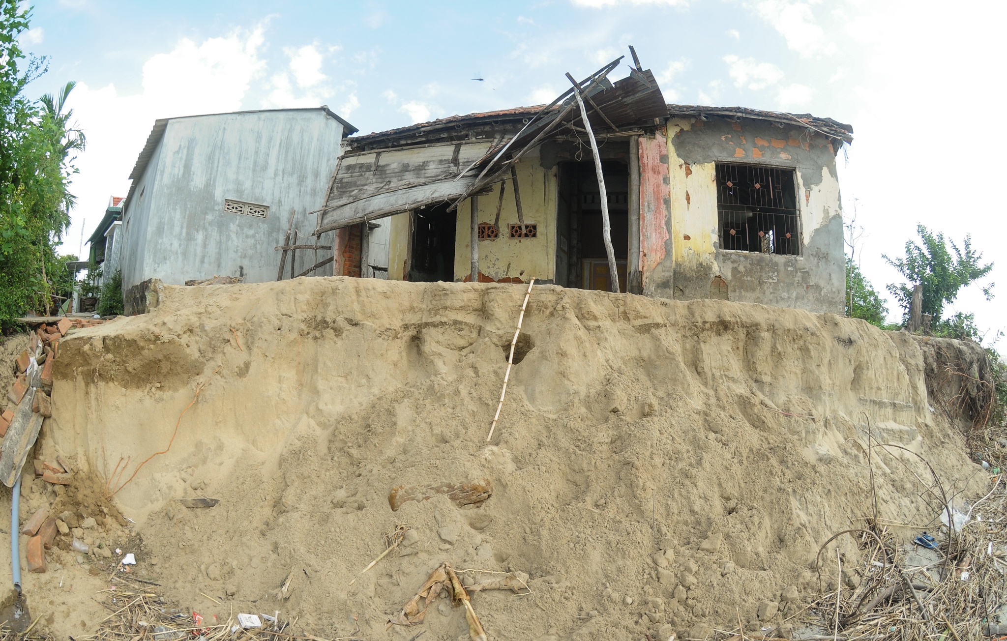 Trieu cuong nuot nha dan Quang Ngai anh 4