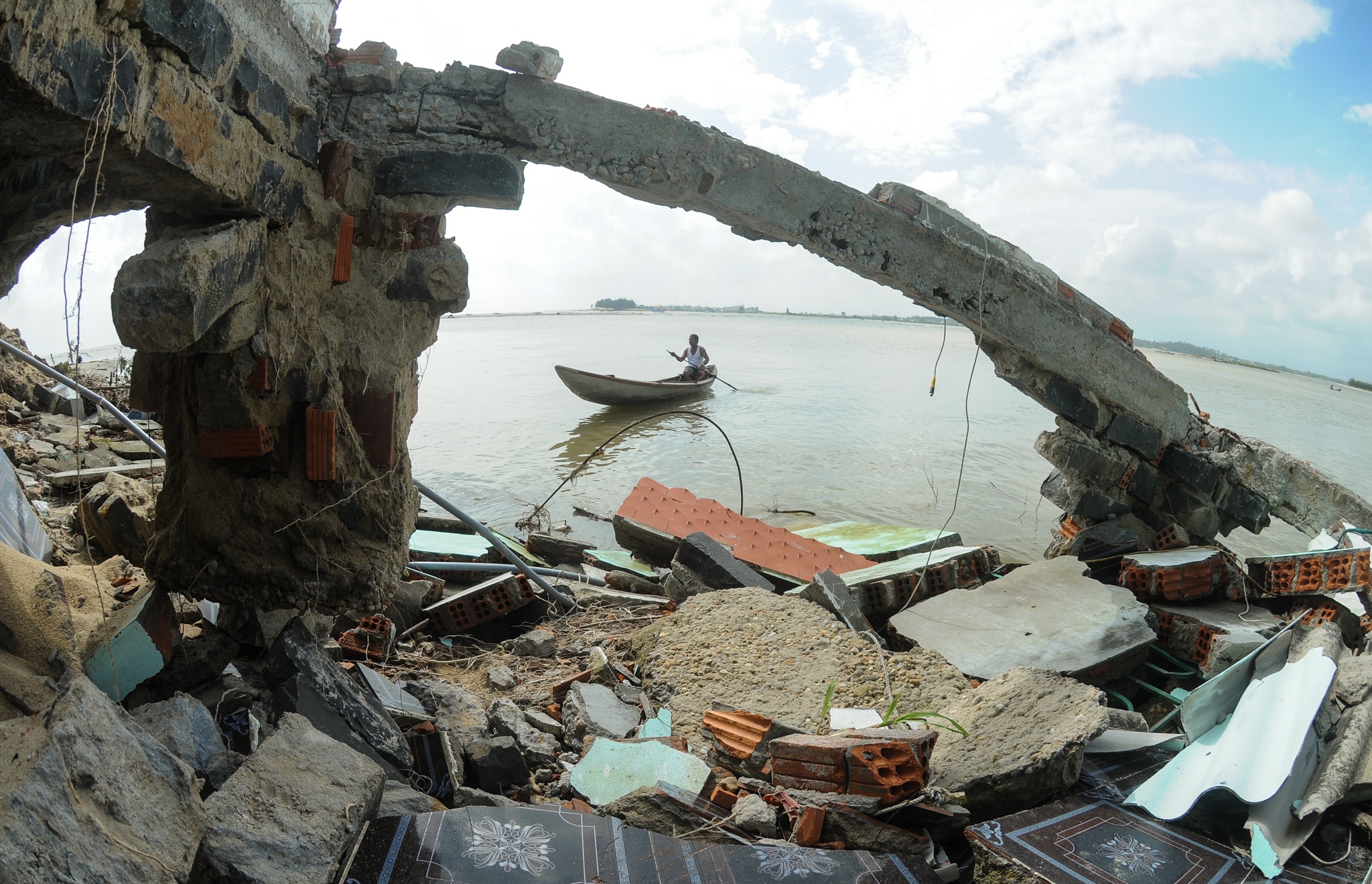 Trieu cuong giat sap nhieu nha dan hinh anh