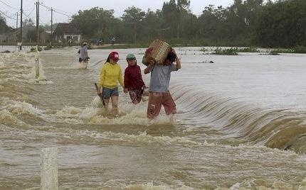 Mua lu gay co lap hang nghin ho dan Binh Dinh hinh anh
