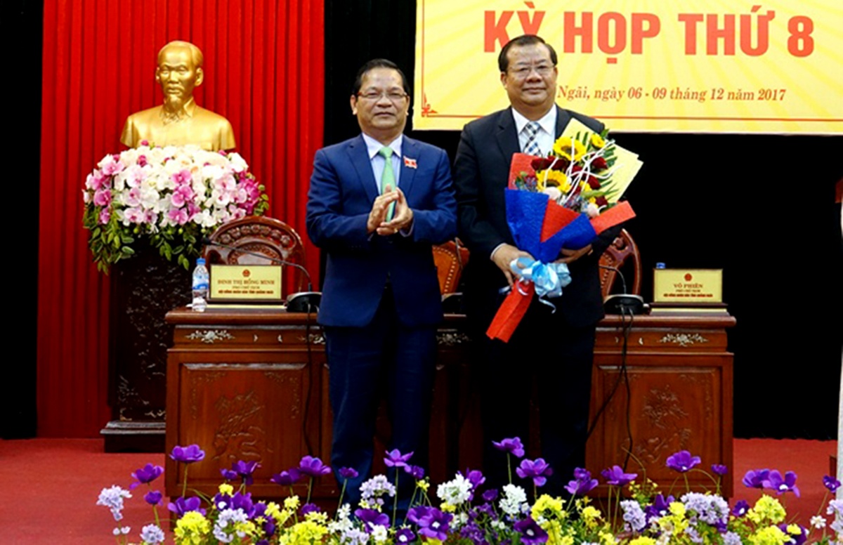 Quang Ngai thay doi nhieu nhan su hinh anh