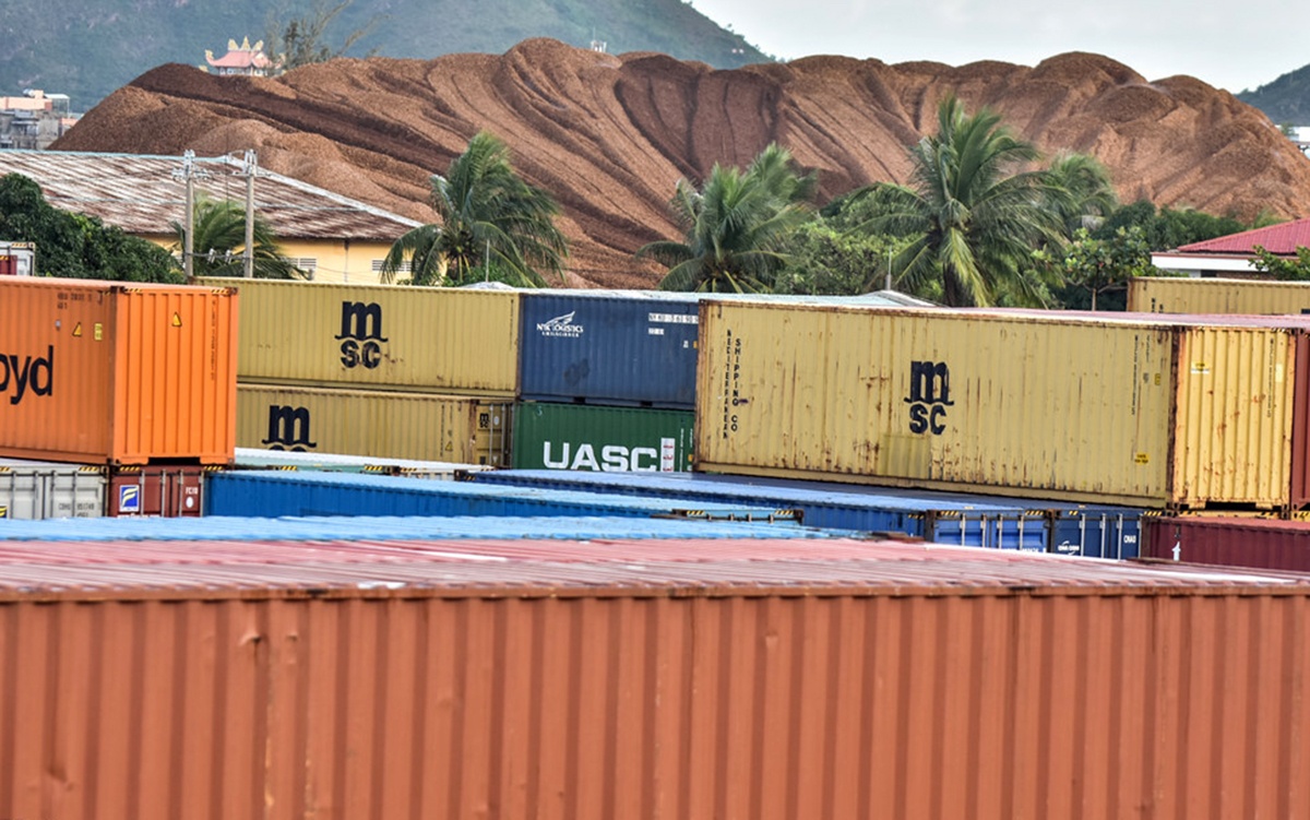 Nghia dia tau chim o vung bien Quy Nhon anh 2